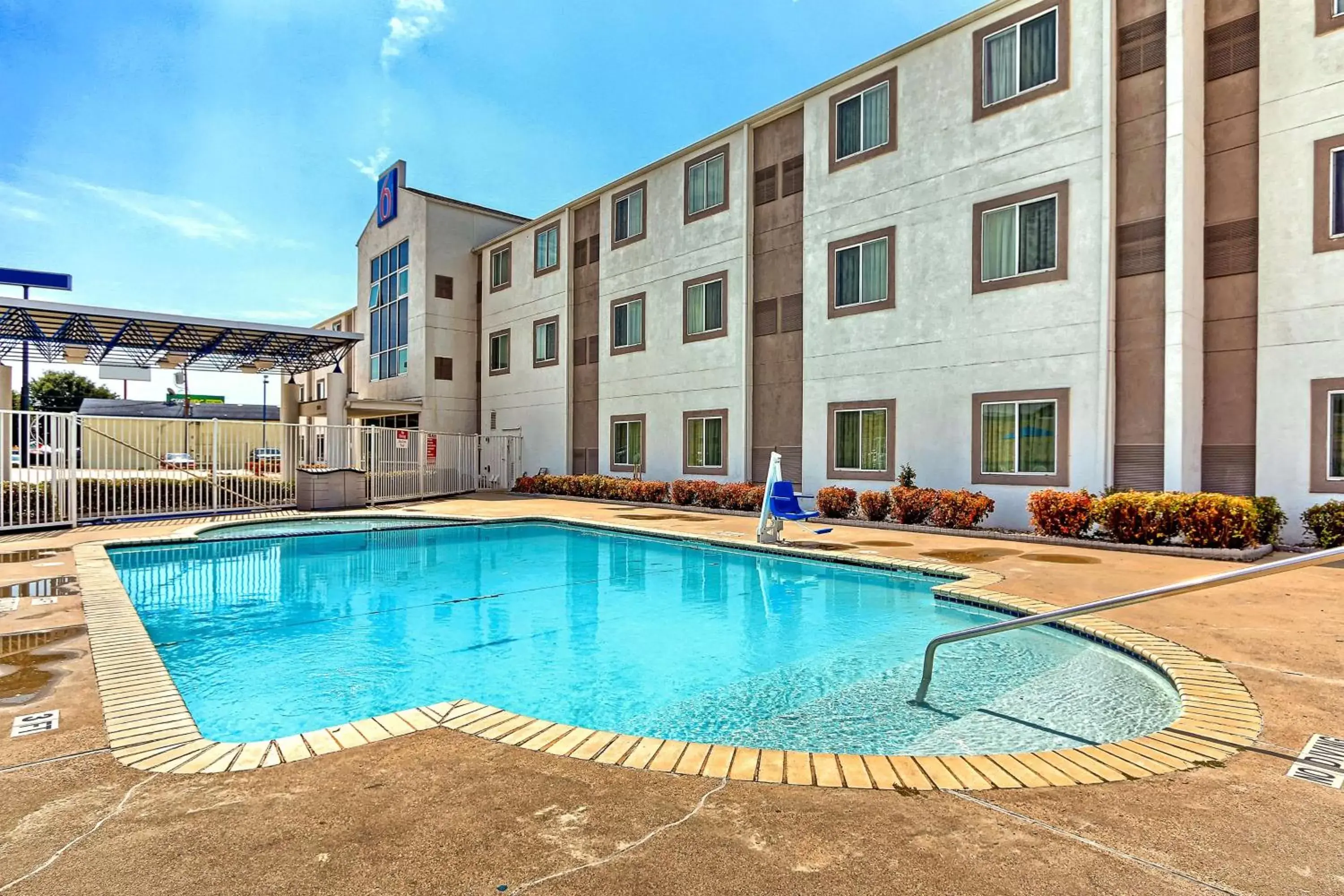 Activities, Property Building in Motel 6-Killeen, TX