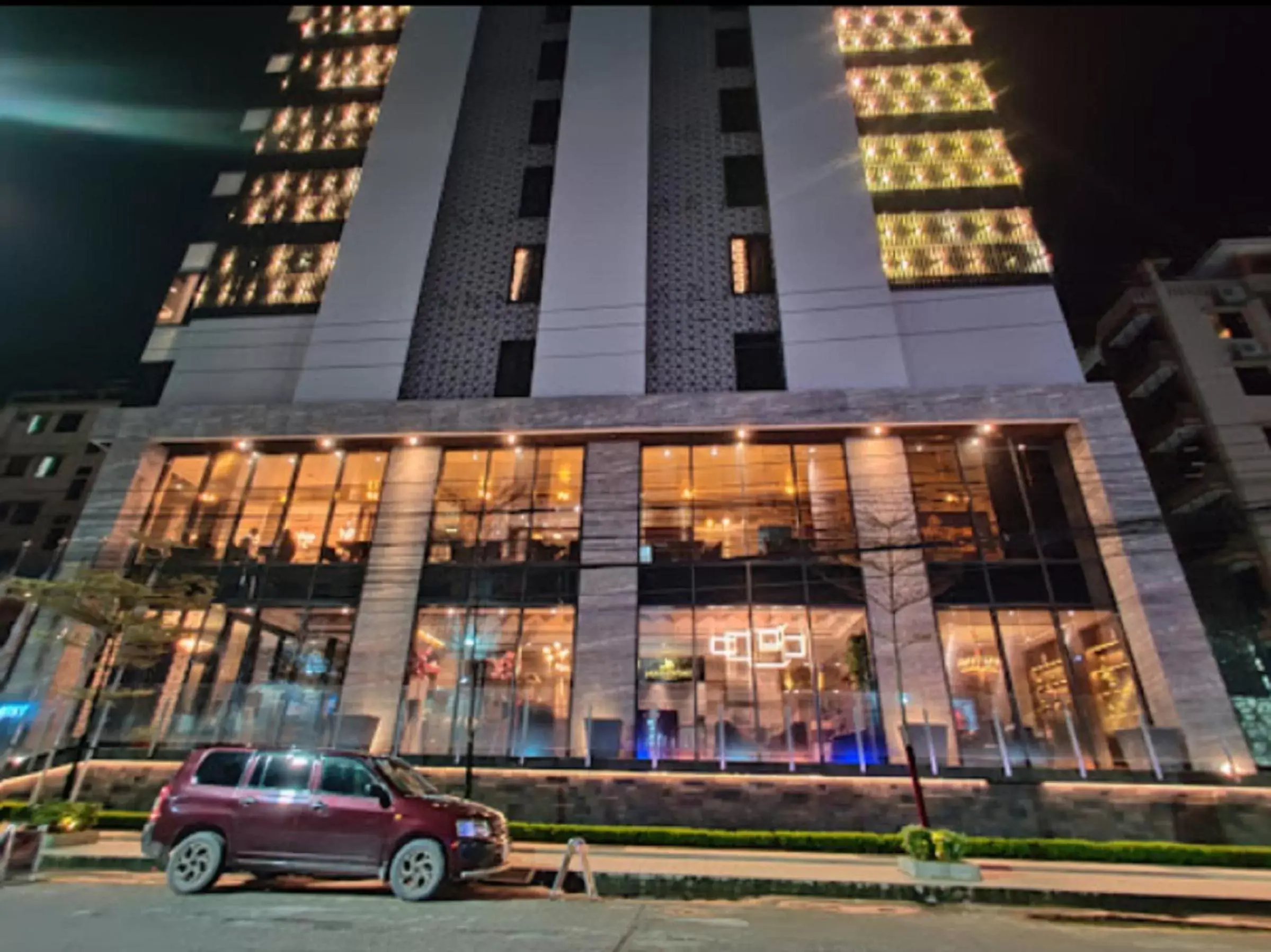 Property building in Best Western PLUS Runway Property building in Best Western PLUS Runway