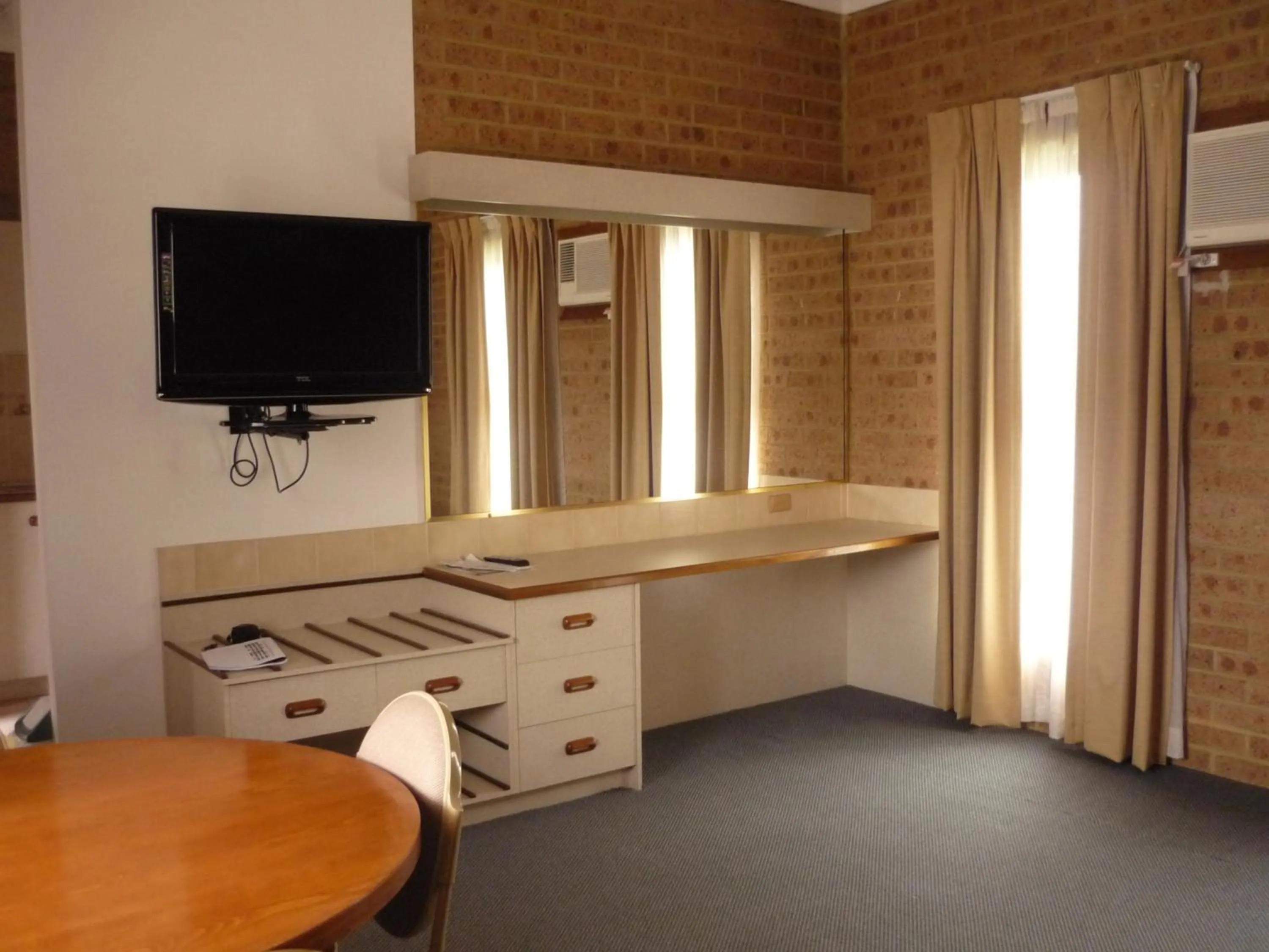 Decorative detail in Elsinor Motor Lodge