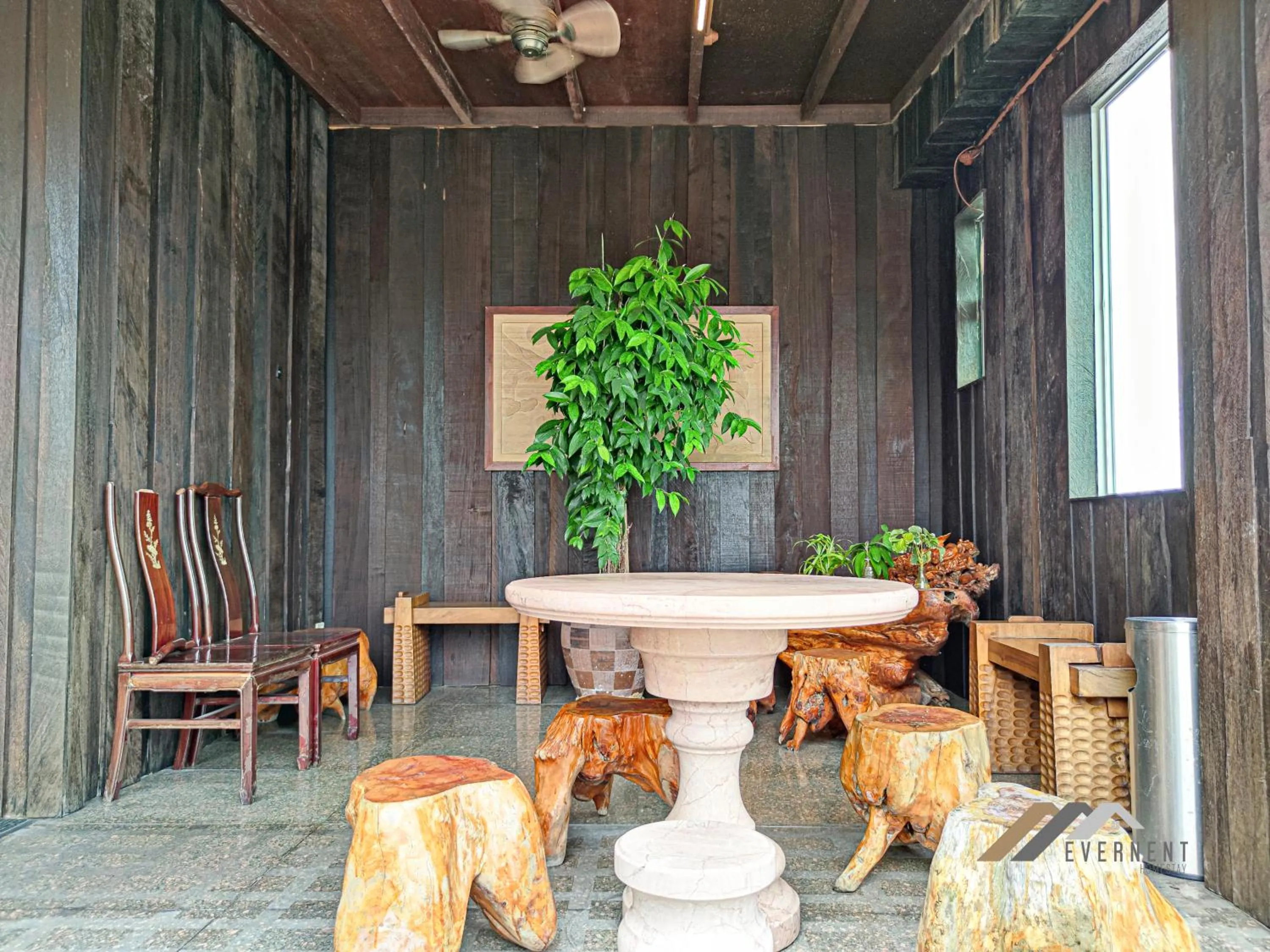 Mciti Suites by Evernent