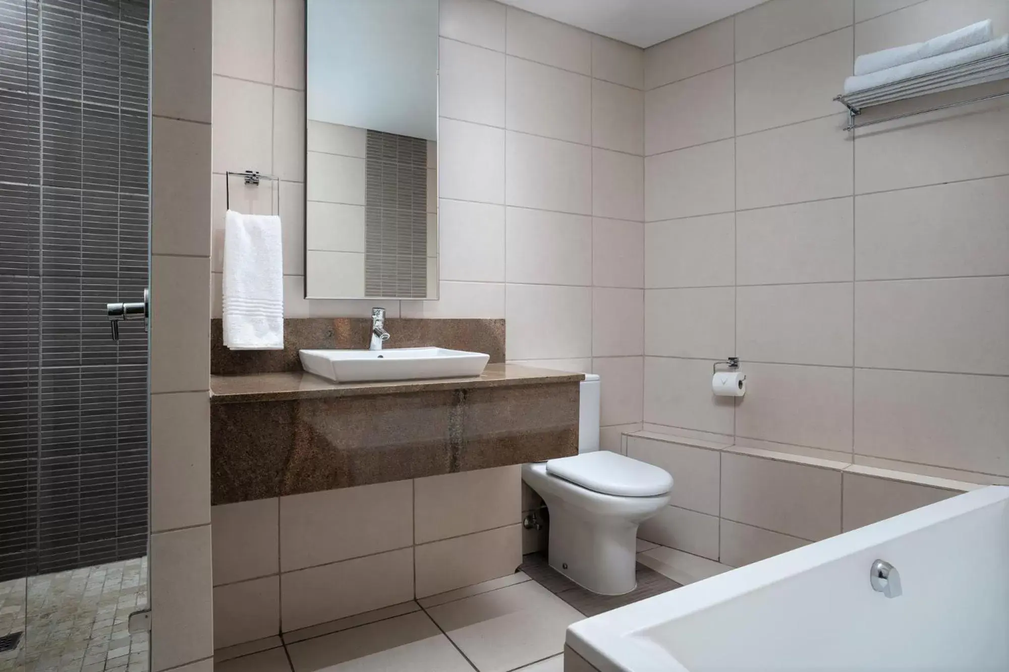 Standard Room with King Bed in Premier Hotel East London ICC Standard Room with King Bed in Premier Hotel East London ICC