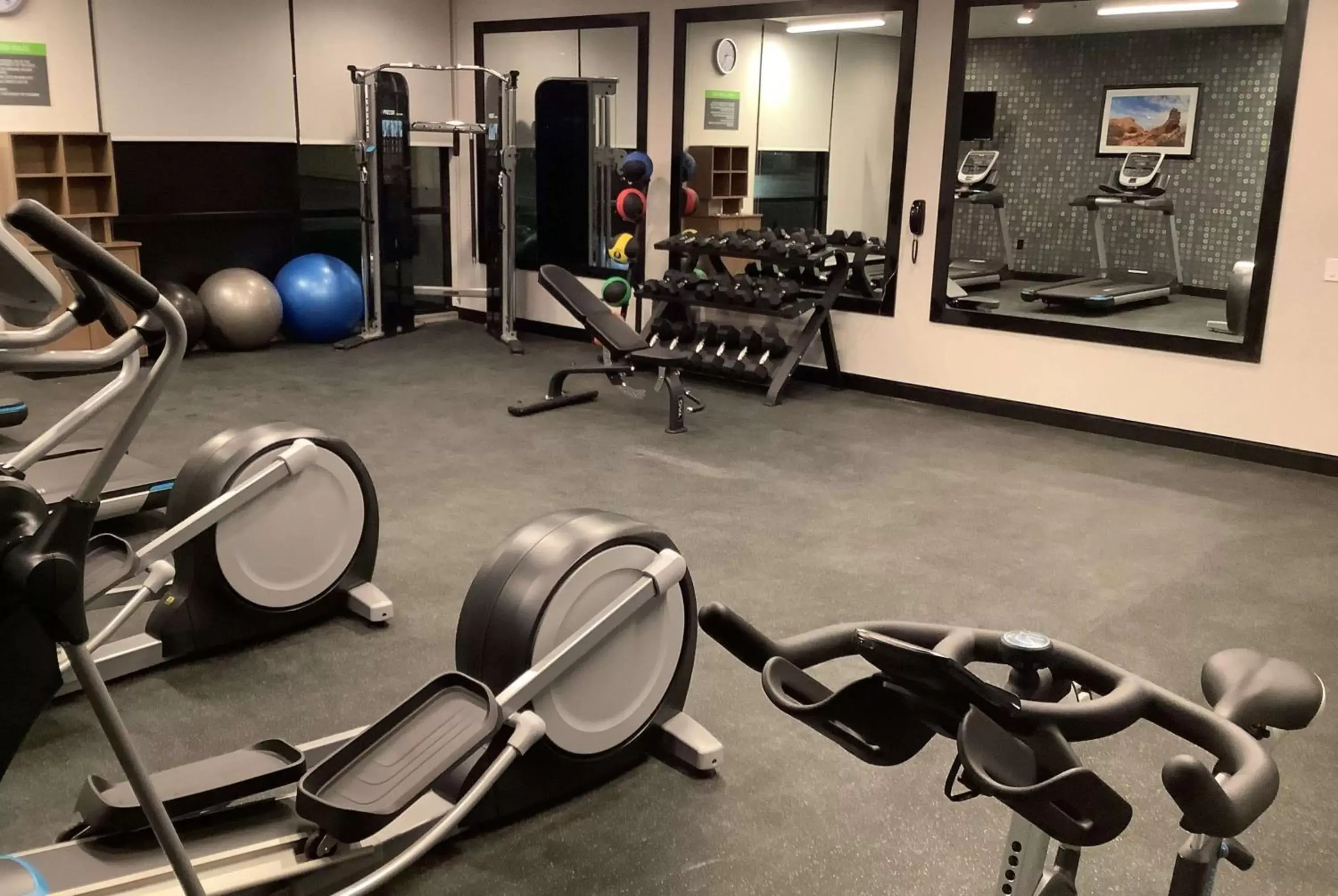 Fitness centre/facilities, Fitness Center/Facilities in La Quinta Inn & Suites by Wyndham Littleton-Red Rocks