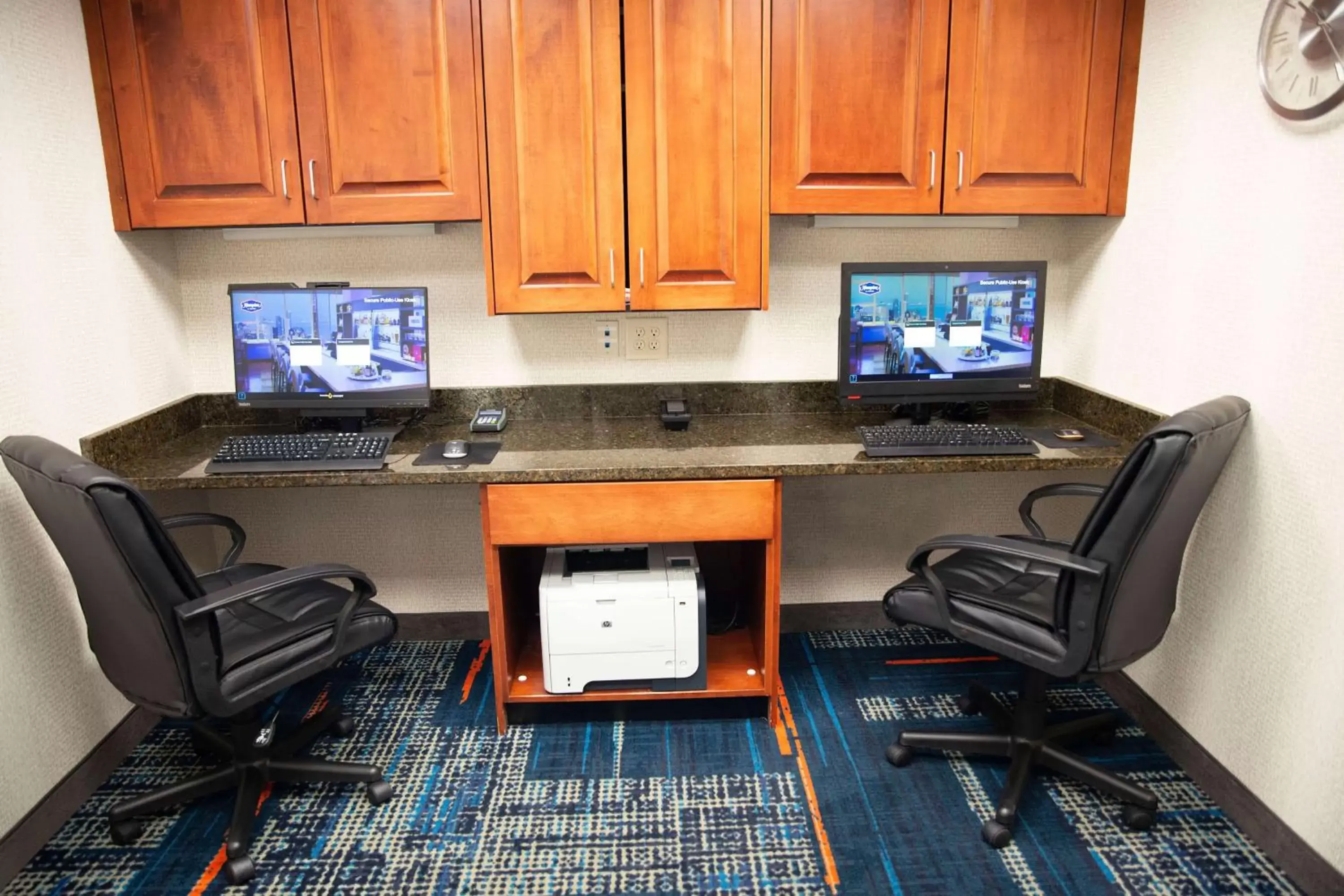 Business facilities in Hampton Inn & Suites Jacksonville