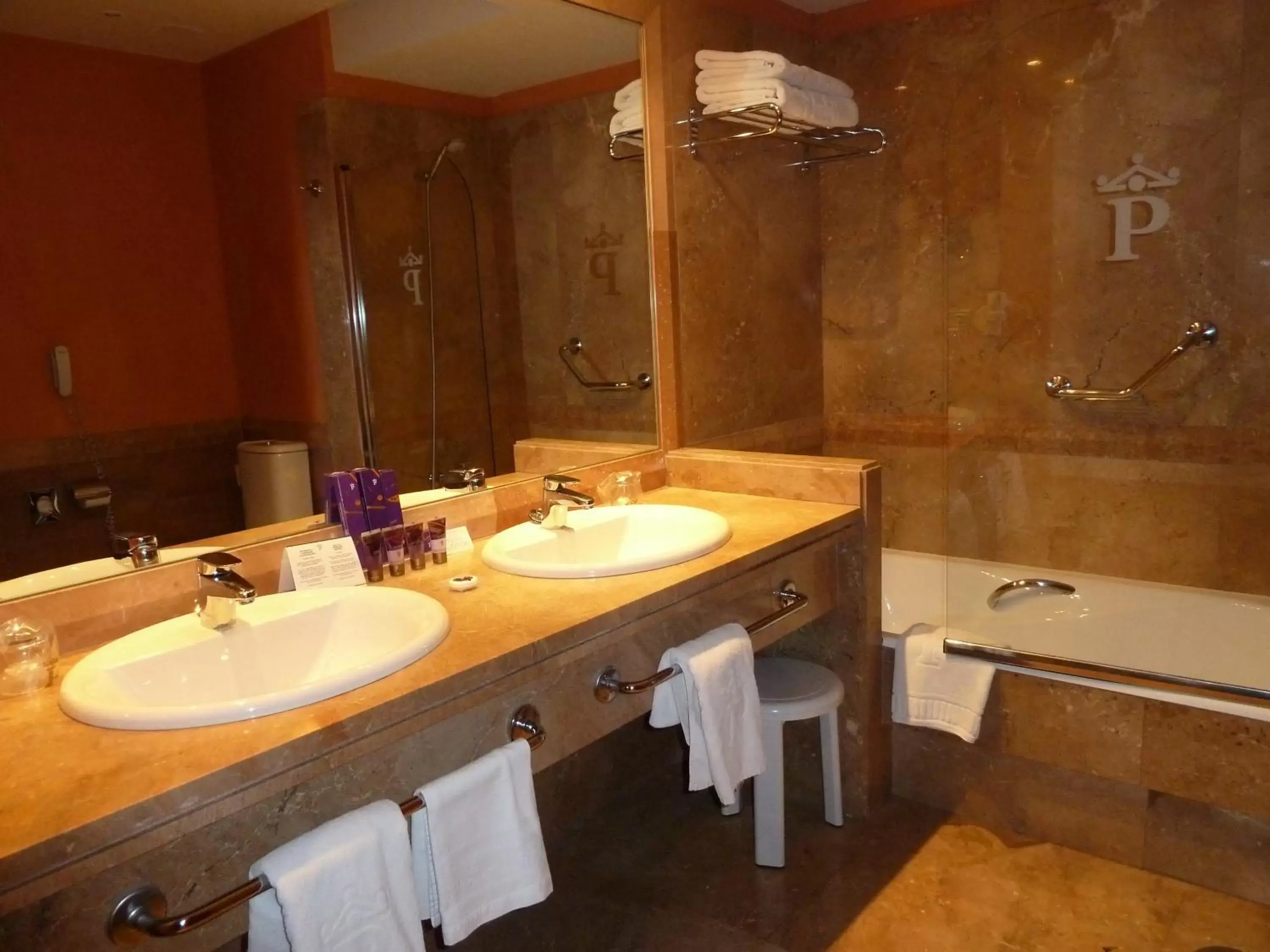 Bathroom in Parador de Calahorra