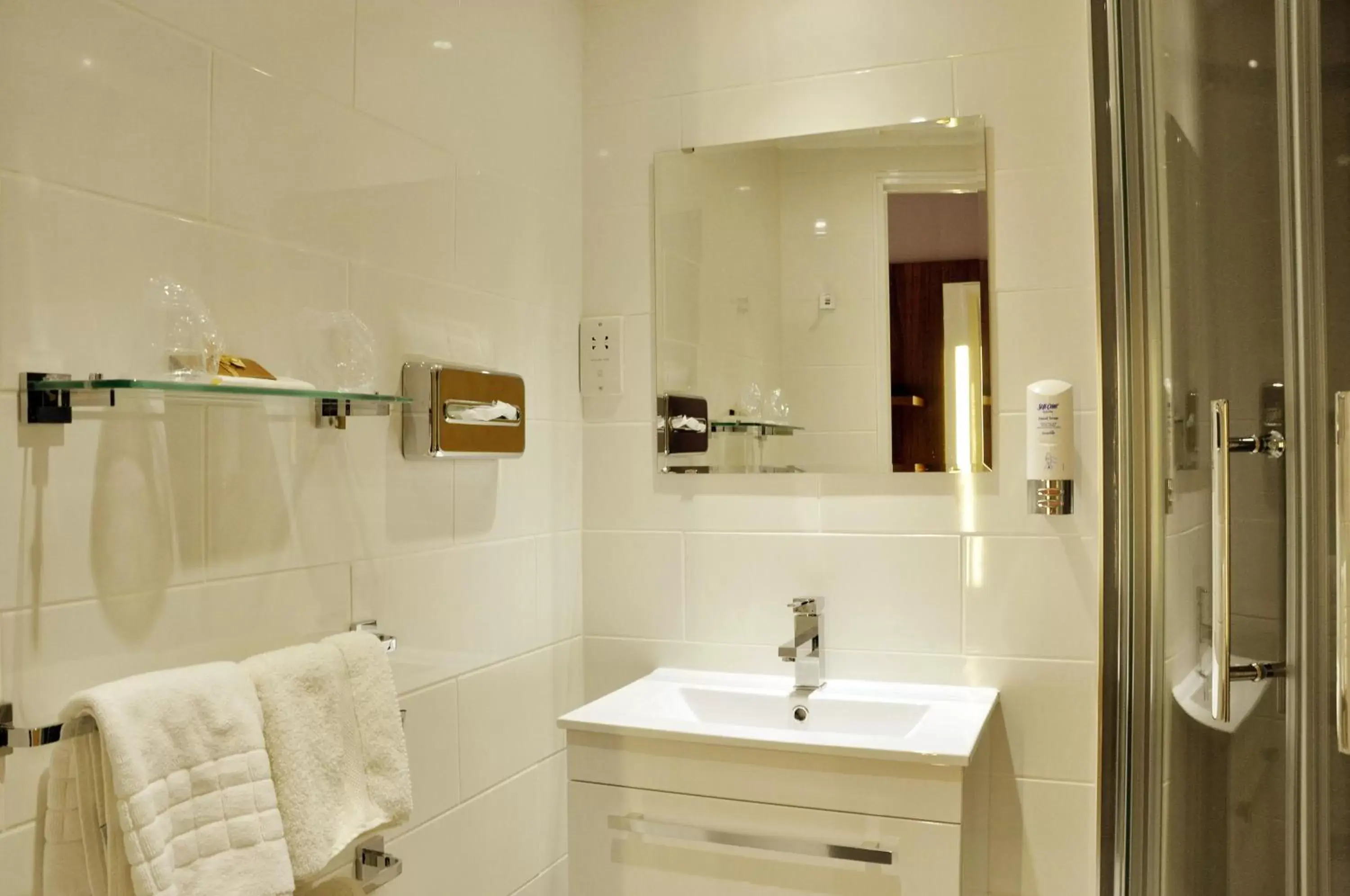 Bathroom in Holiday Inn Express, Chester Racecourse by IHG Bathroom in Holiday Inn Express, Chester Racecourse by IHG