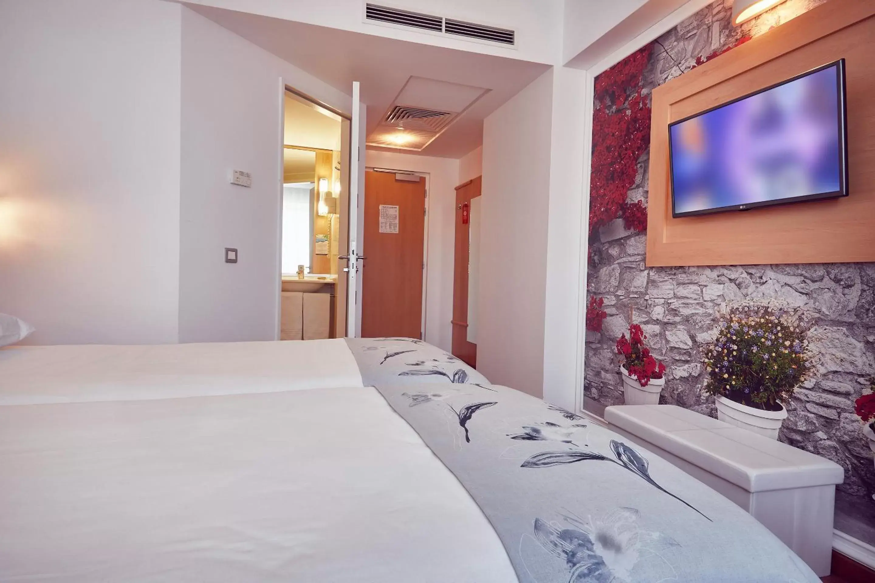 Photo of the whole room, Bed in MyContinental Sibiu Photo of the whole room, Bed in MyContinental Sibiu