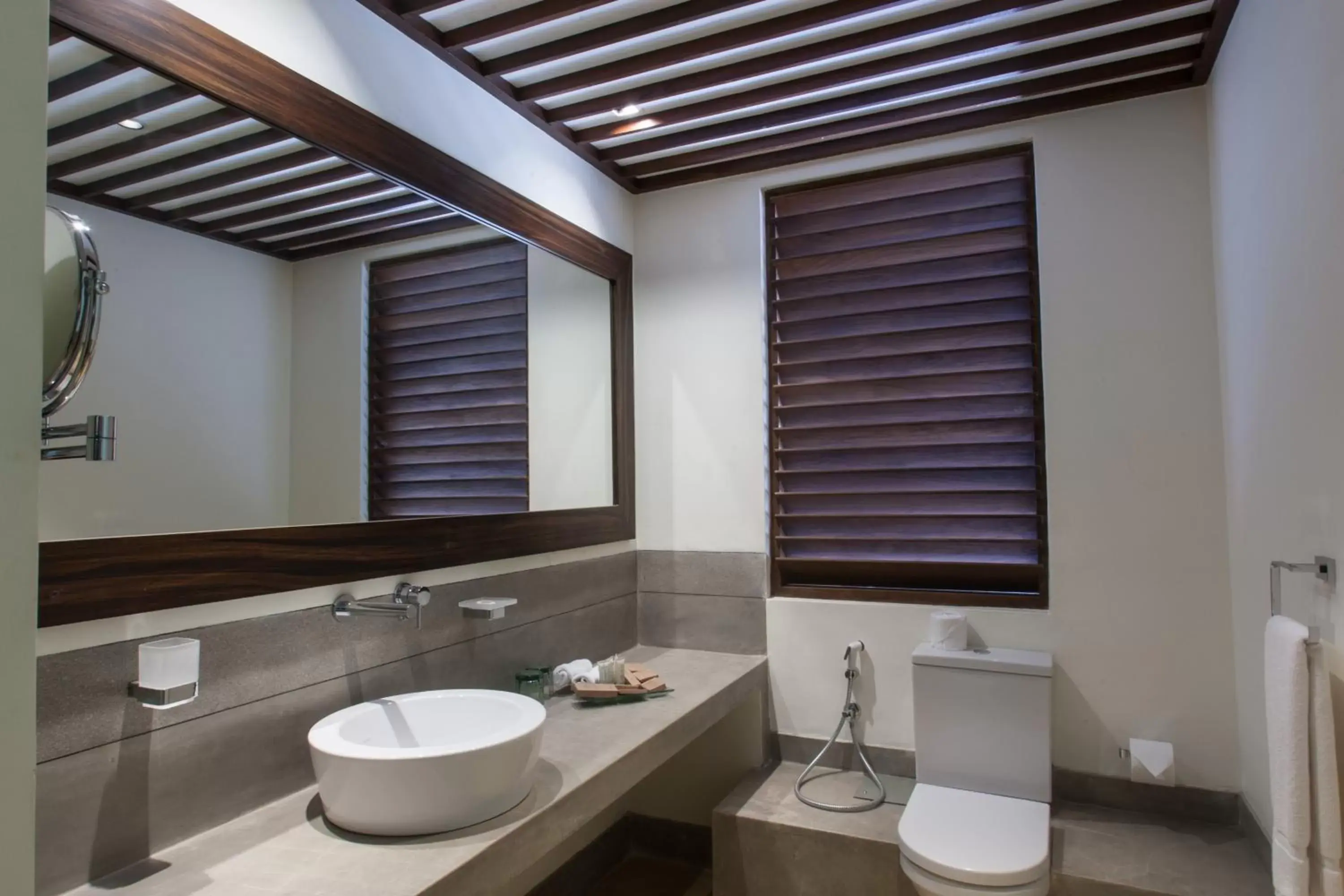 Bathroom in Colombo Court Hotel & Spa