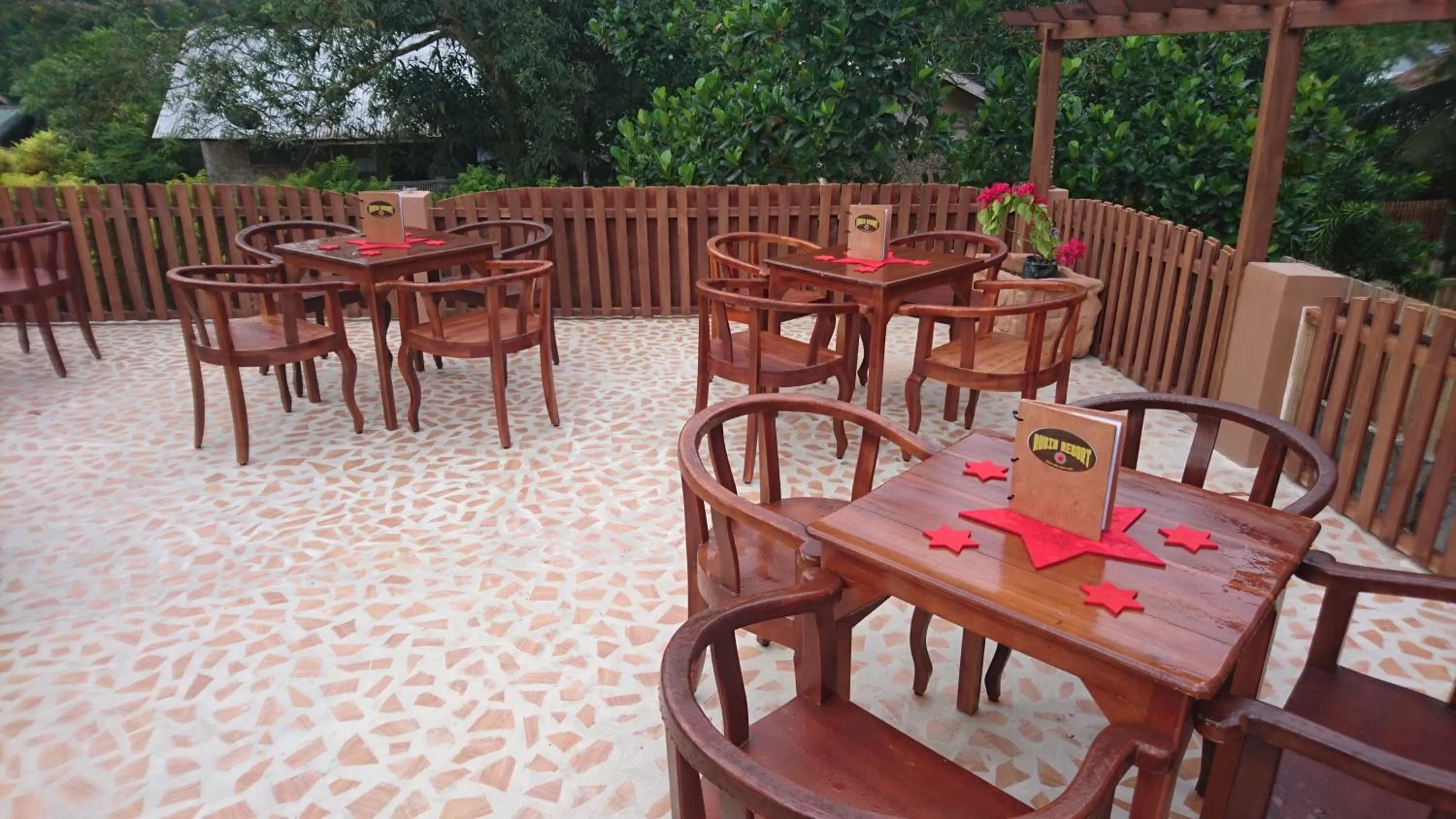 Restaurant/Places to Eat in Rubin Resort