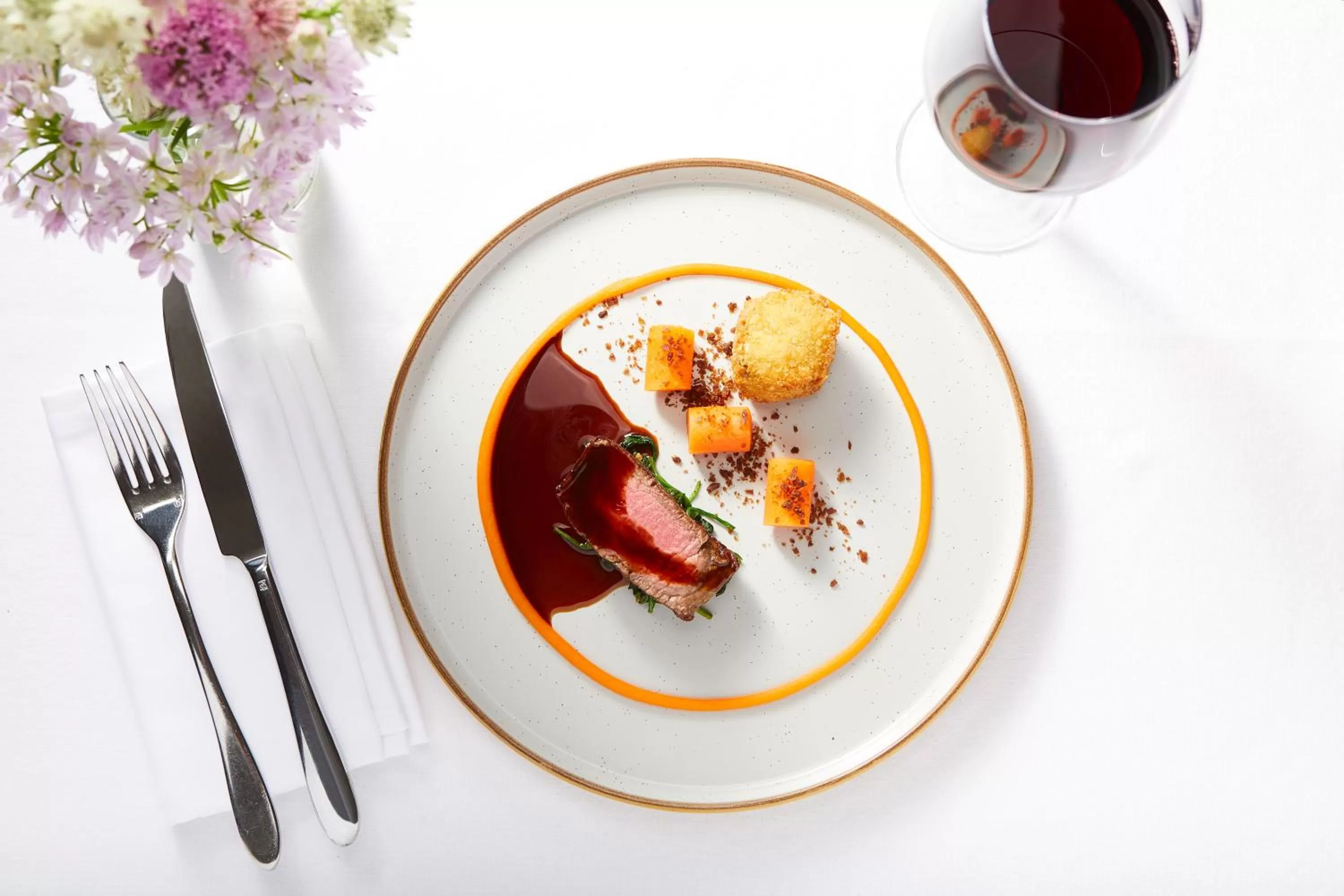 Food and drinks in Macdonald Houstoun House