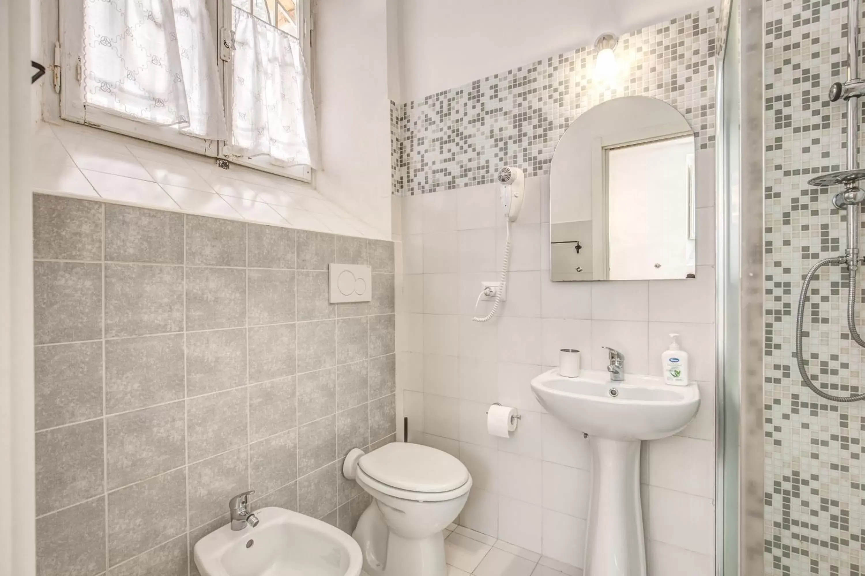 Shower, Bathroom in Relais La Torretta