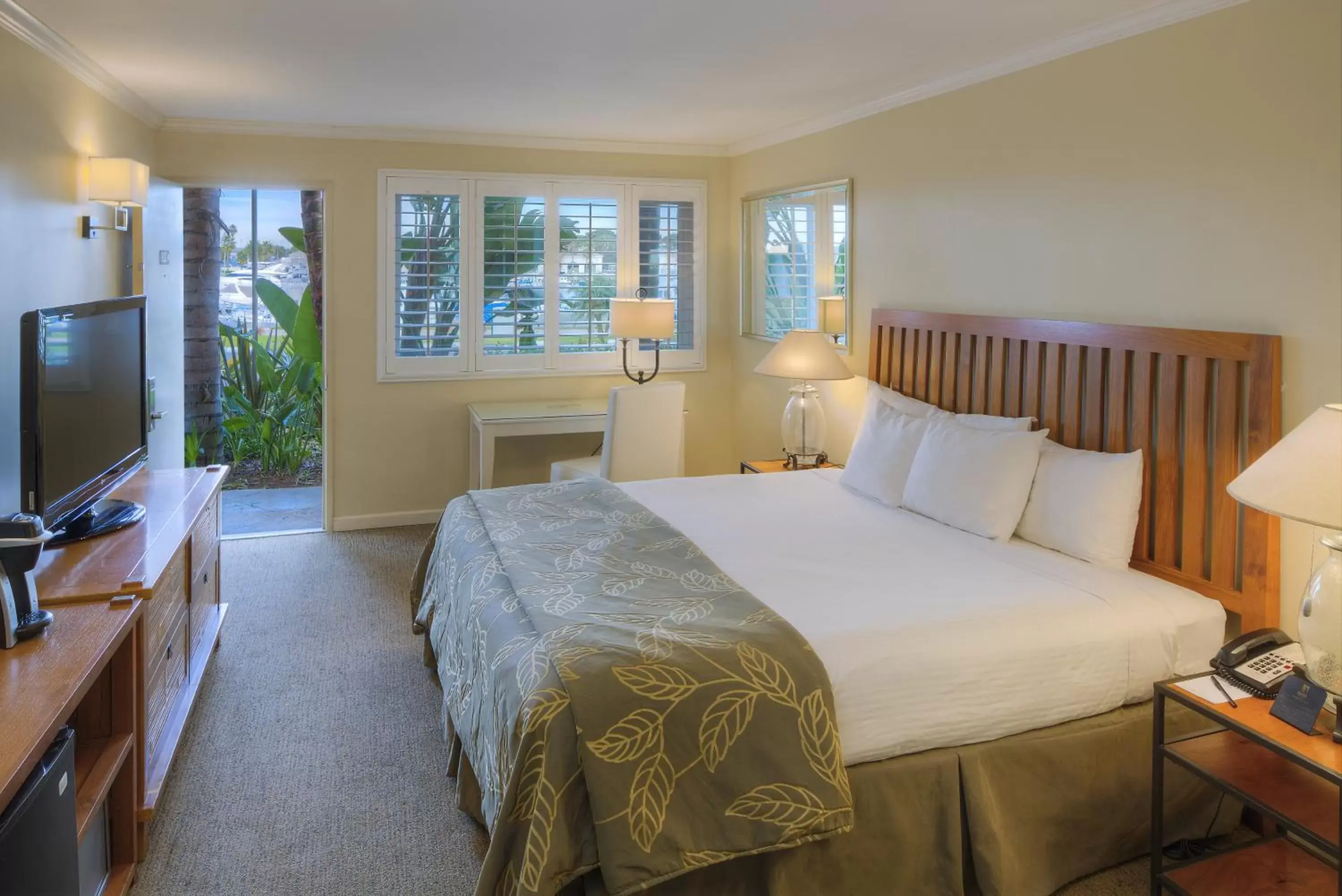 Standard Room, 1 King Bed, Accessible Roll-in Shower in The Dana on Mission Bay