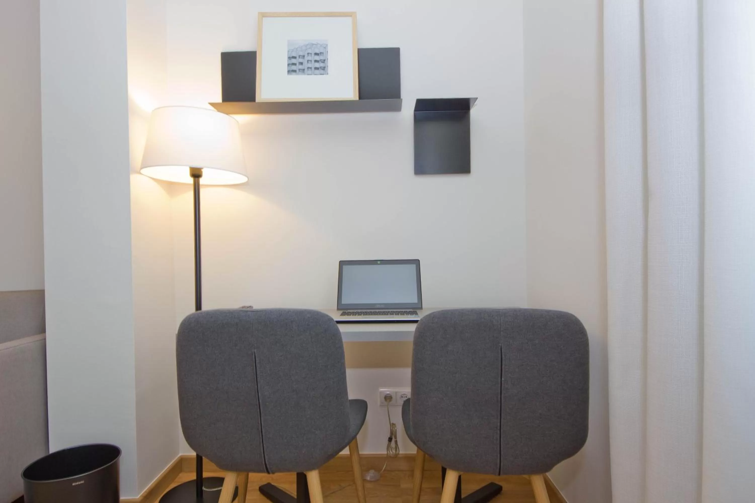 Living room in Aparthotel Atenea Valles