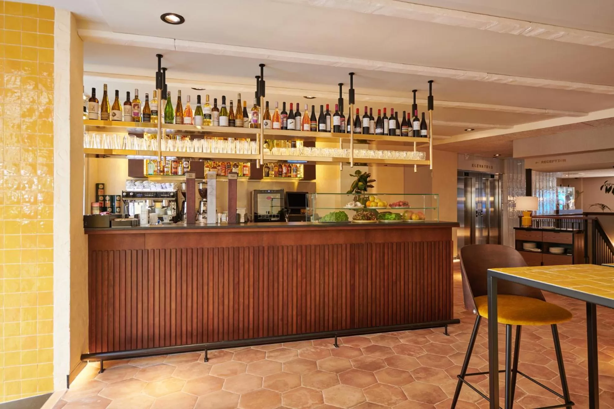 Restaurant/places to eat in Room Mate Cosmo - City Centre, Valencia