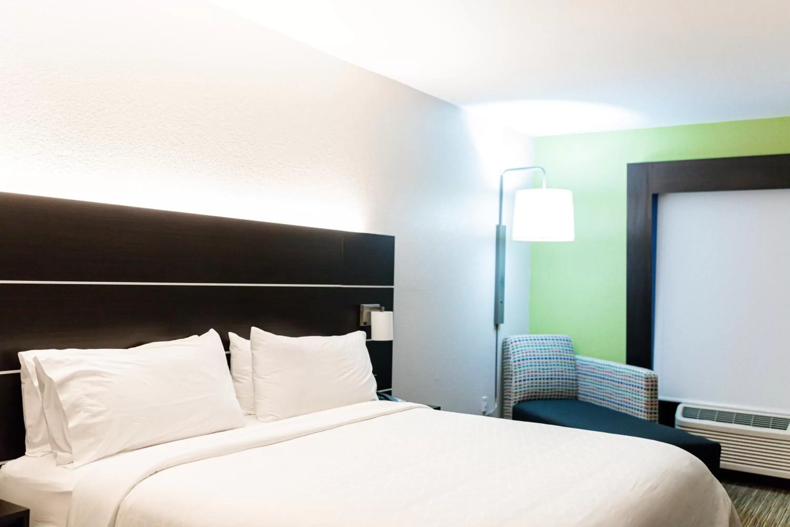 Photo of the whole room, Bed in Holiday Inn Express Hotel & Suites Greenville, an IHG Hotel