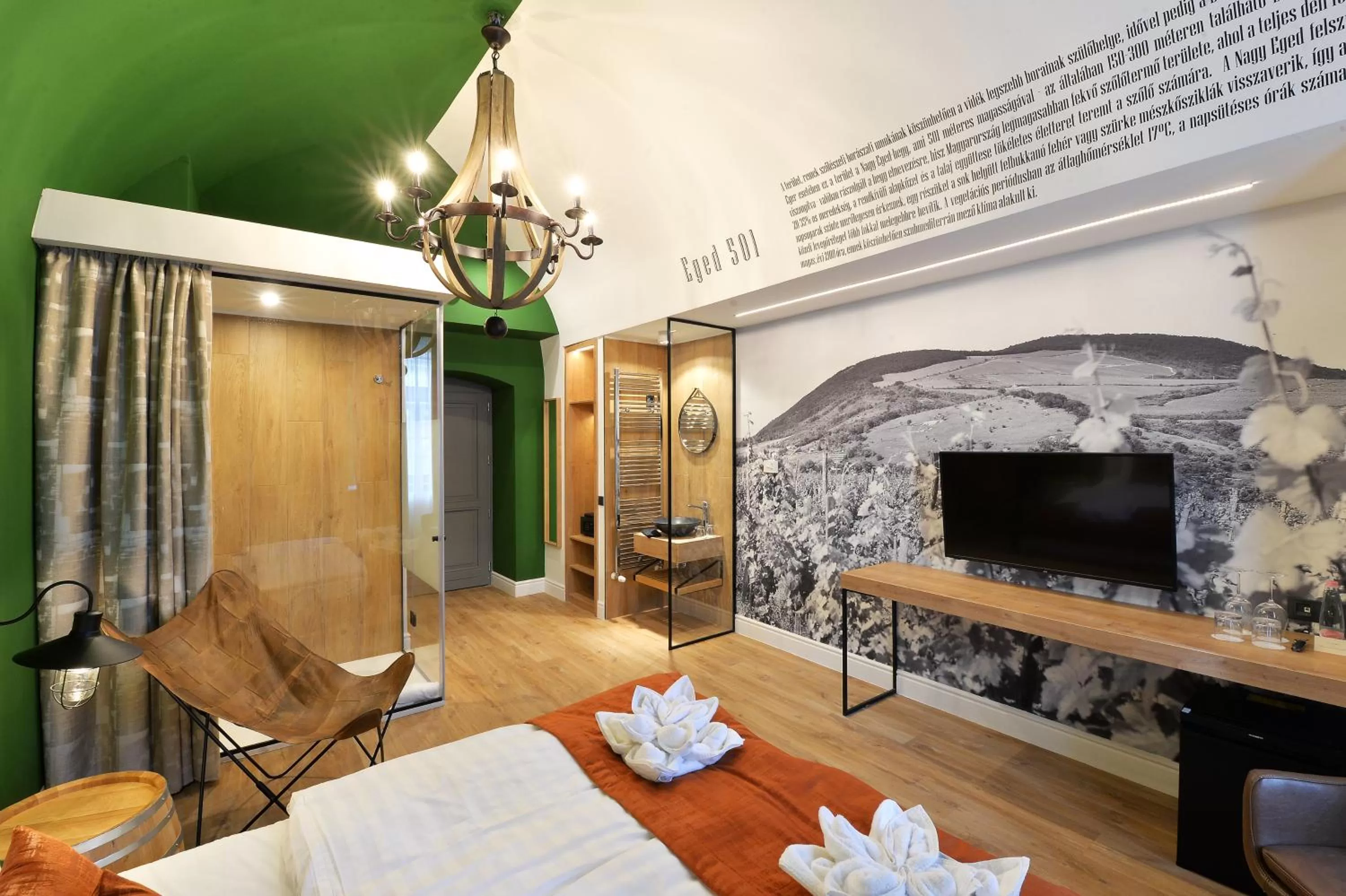 Photo of the whole room in 1552 Boutique Hotel