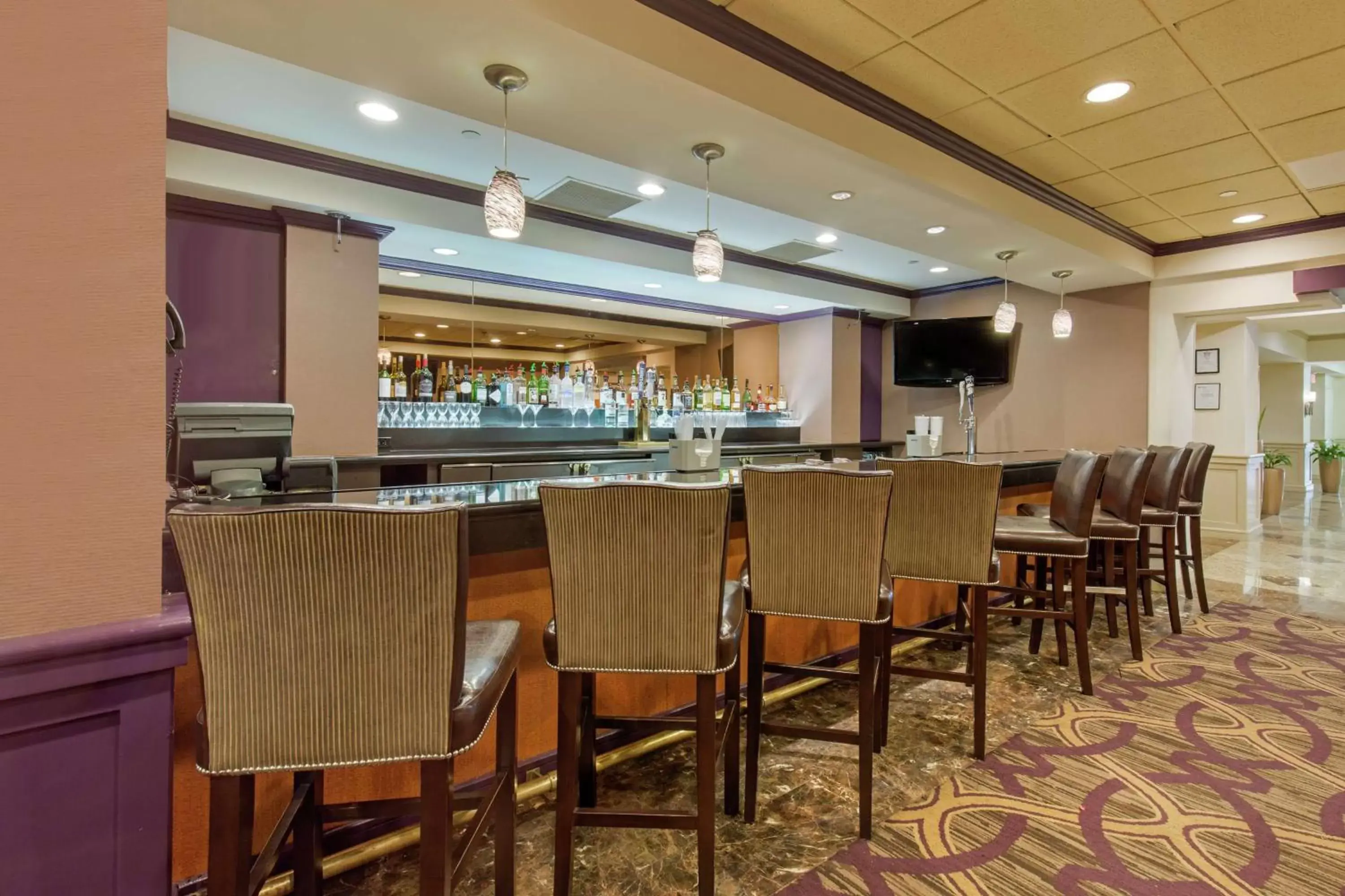 Lobby or reception, Restaurant/Places to Eat in DoubleTree by Hilton Downtown Wilmington - Legal District