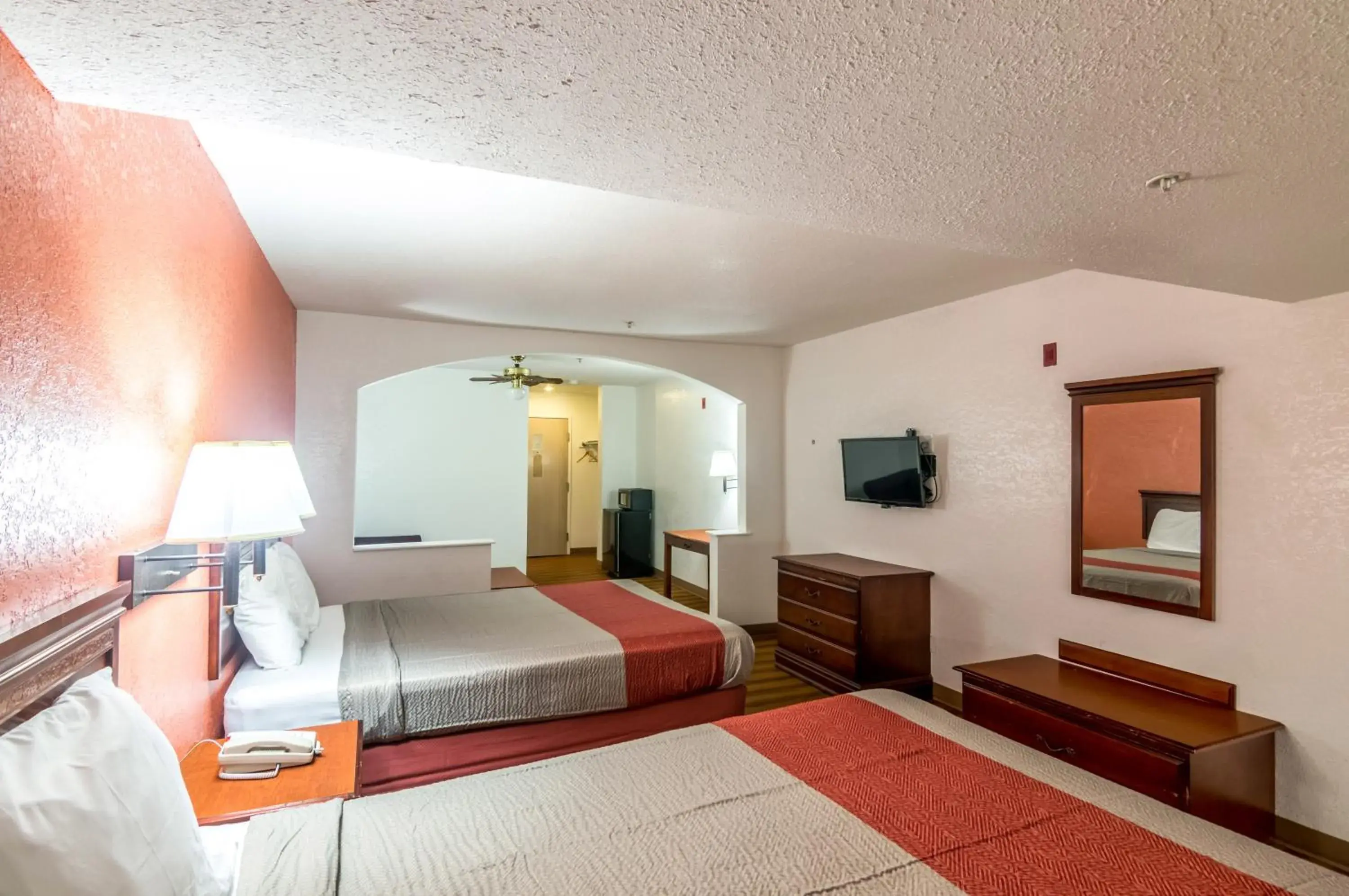 Bedroom in Motel 6-Oklahoma City, OK