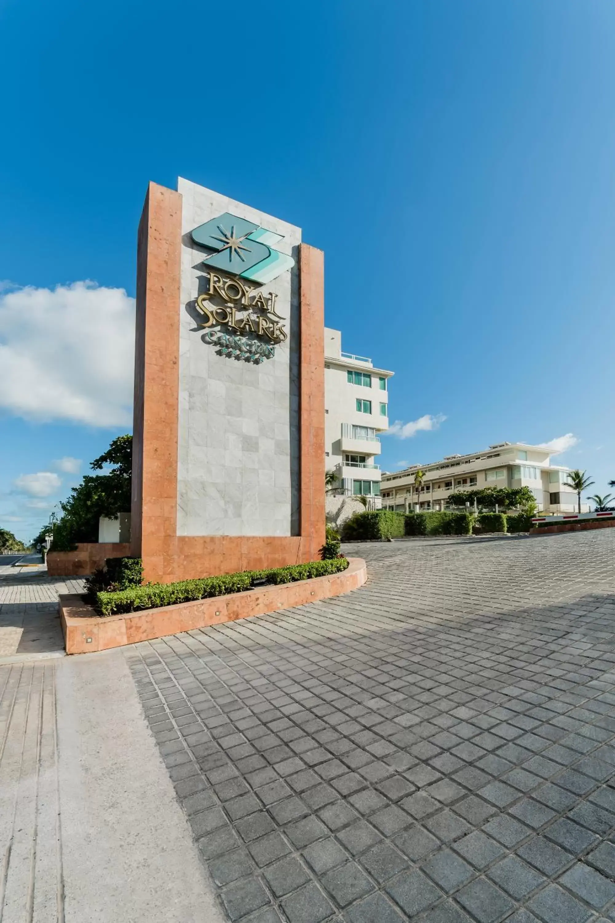 Facade/entrance, Property Building in Royal Solaris Cancun-All Inclusive