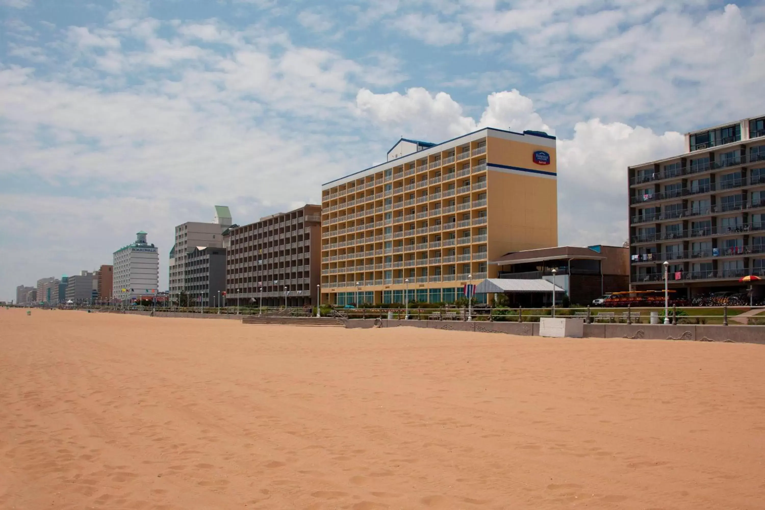 Property Building in Fairfield Inn & Suites by Marriott Virginia Beach Oceanfront