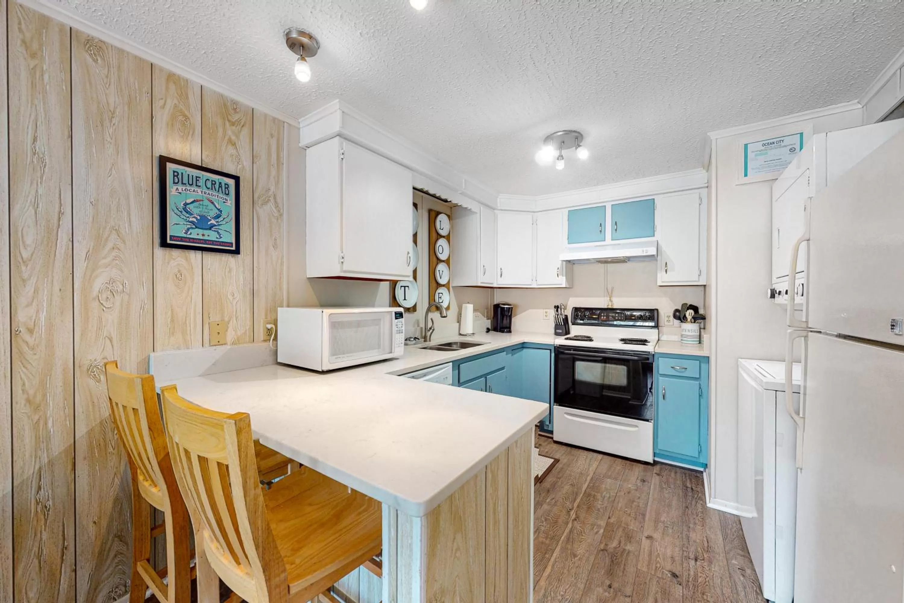 Kitchen/Kitchenette in Ocean Point II