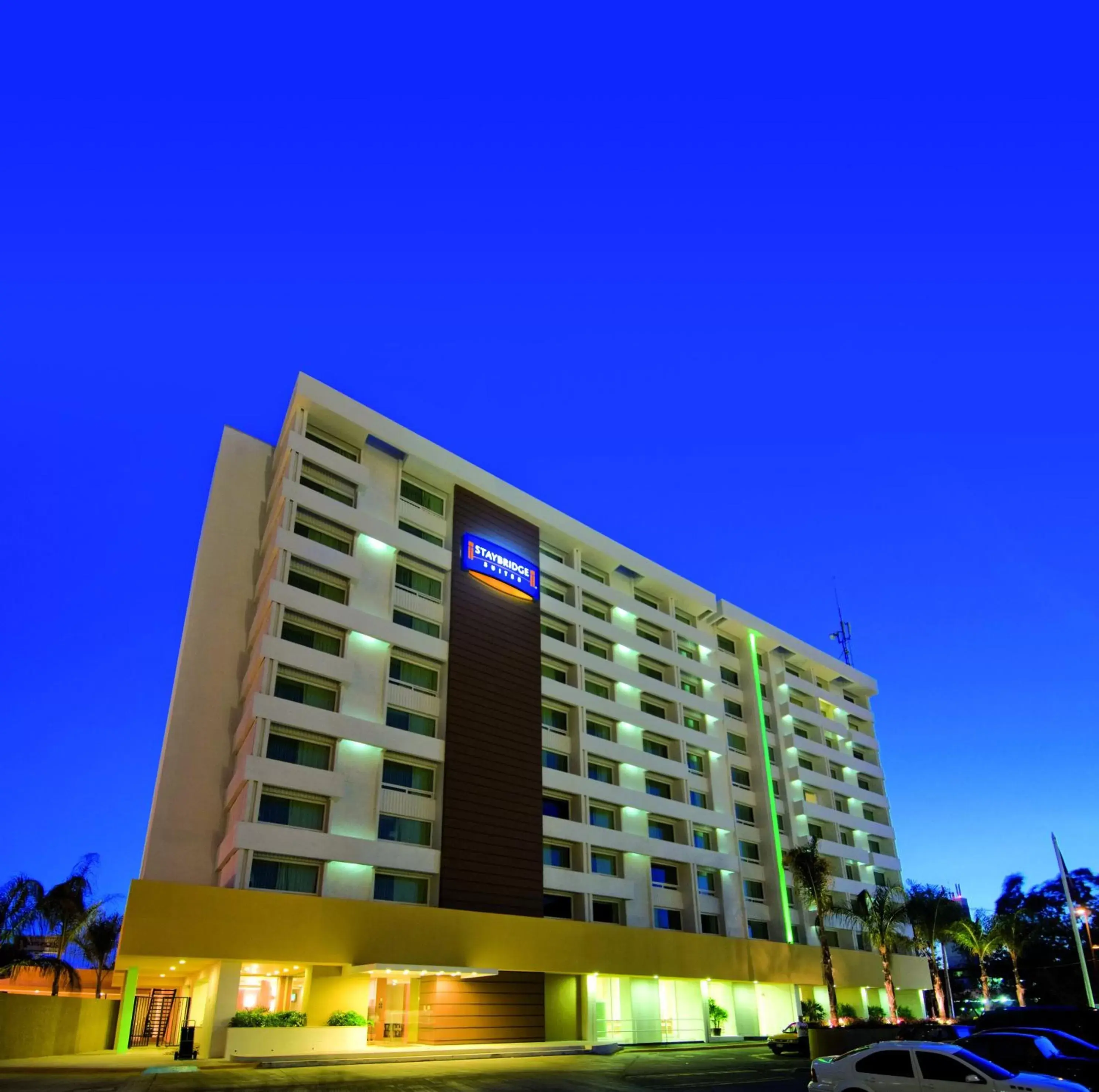 Property Building in Staybridge Suites Guadalajara Expo, an IHG Hotel