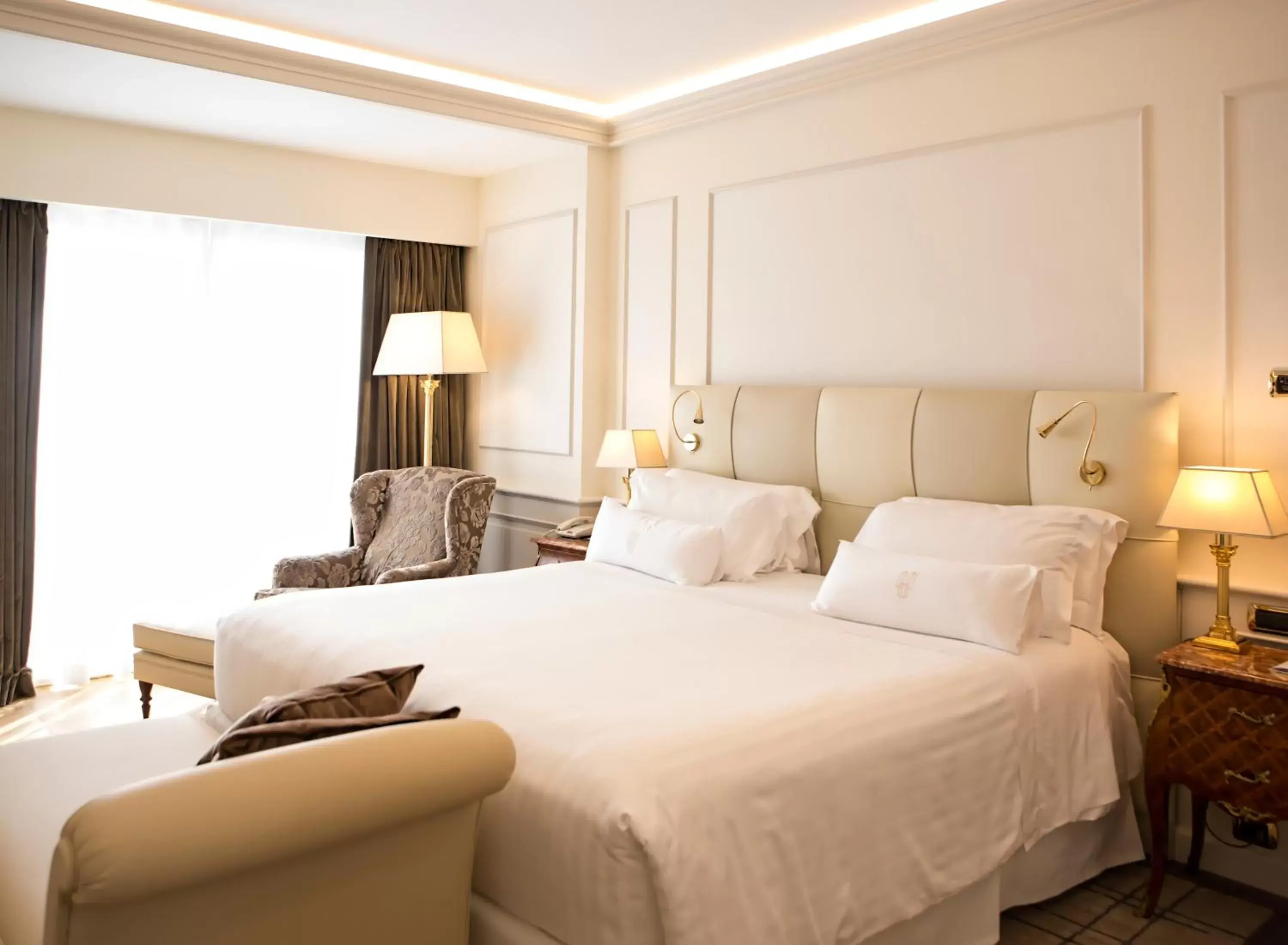 Bedroom, Bed in Parco dei Principi Grand Hotel & SPA