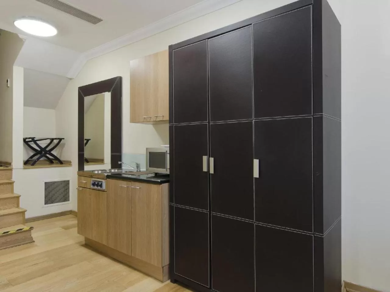Kitchen or kitchenette in The Royale Chulan Hyde Park Hotel
