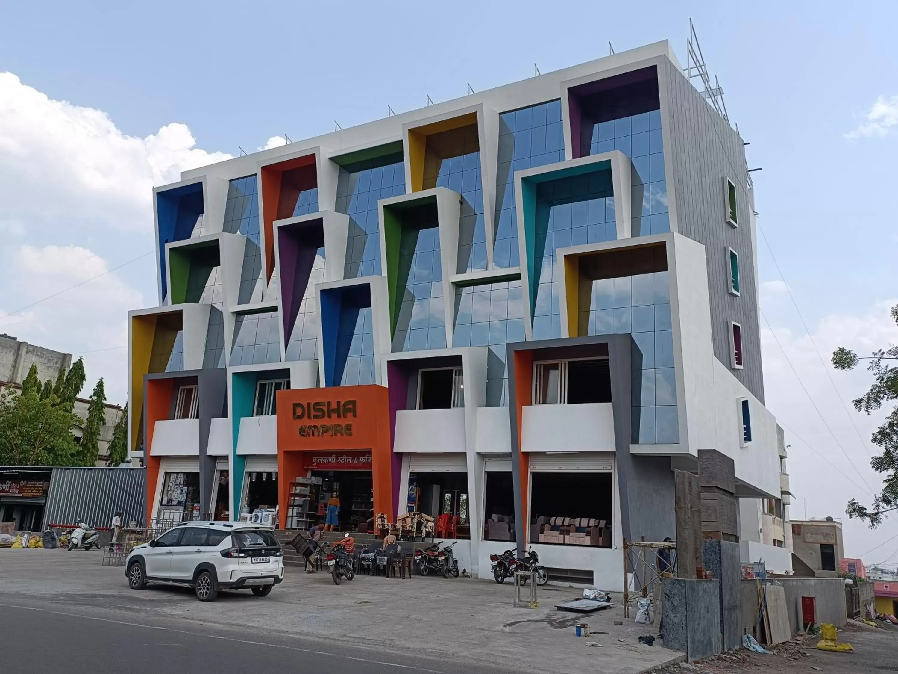 Property building in Four Petals Executive by LHMS Property building in Four Petals Executive by LHMS