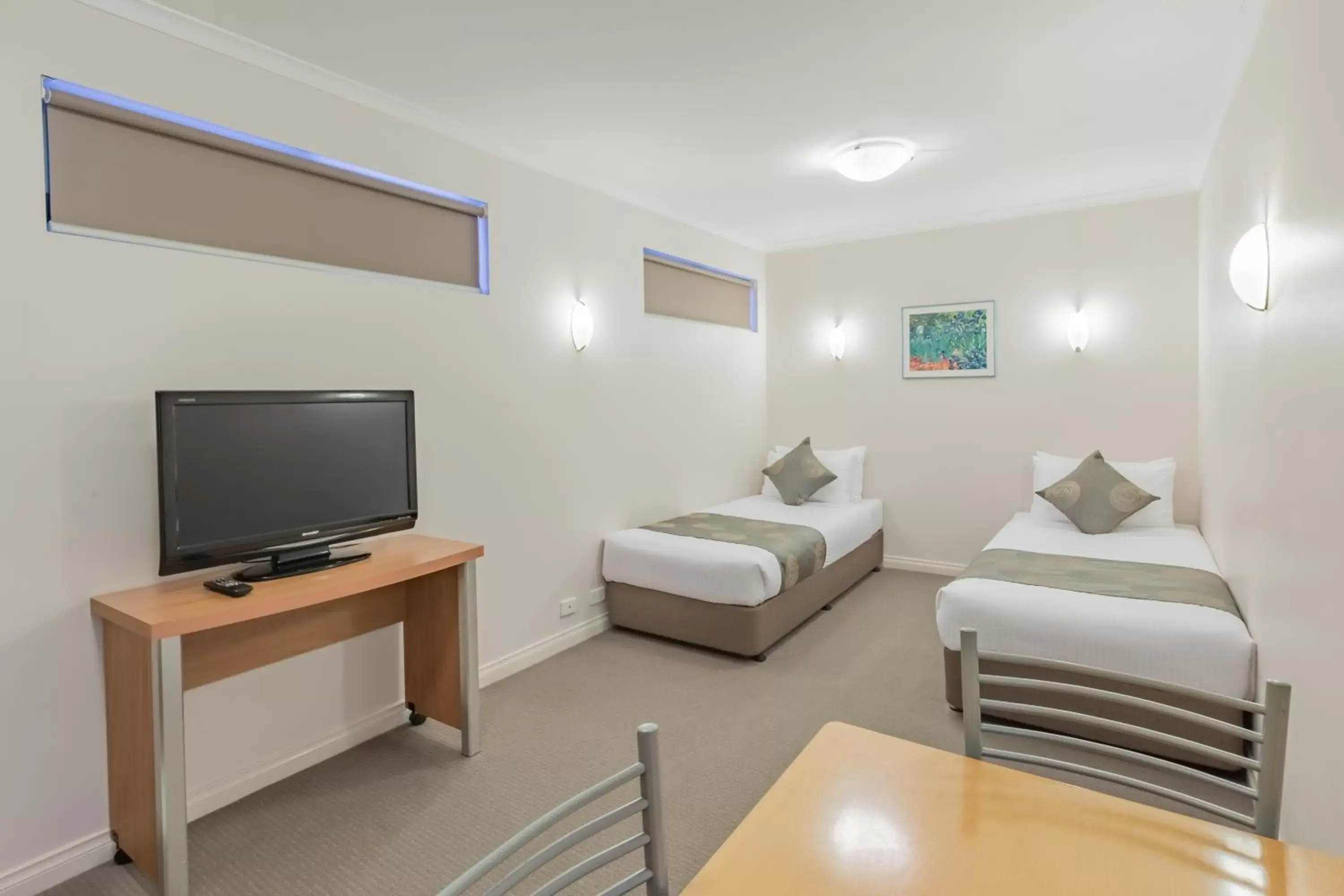 Bedroom, Room Photo in The Waverley International Hotel