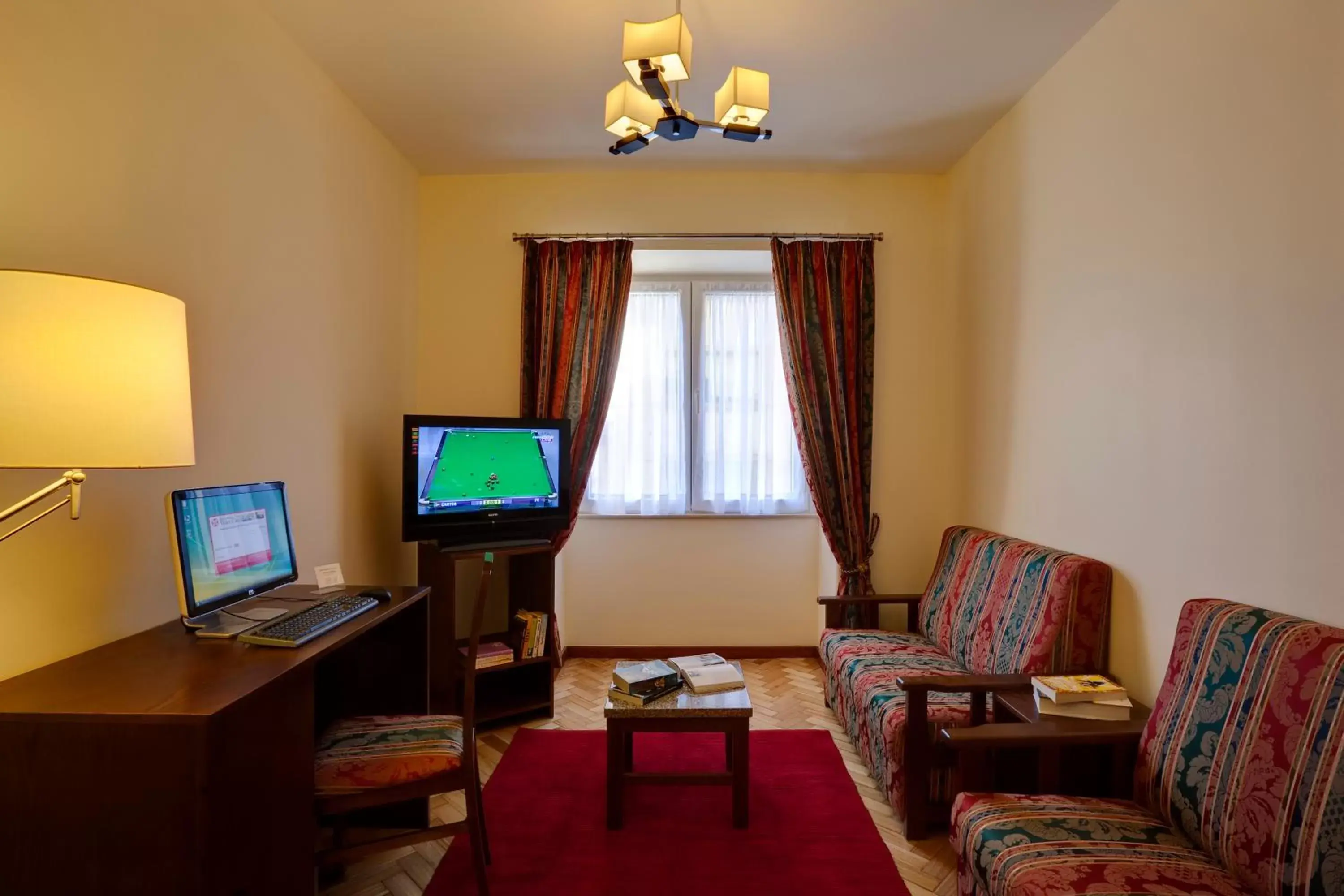 TV and multimedia, TV/Entertainment Center in Vera Cruz Porto Downtown Hotel