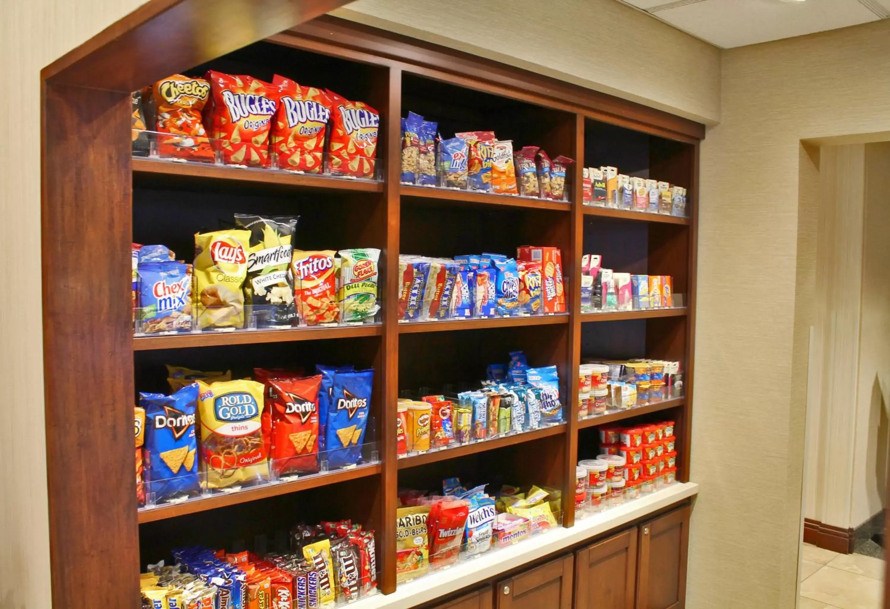 Lobby or reception in Holiday Inn Express Hotel & Suites Cape Girardeau I-55 by IHG Lobby or reception in Holiday Inn Express Hotel & Suites Cape Girardeau I-55 by IHG