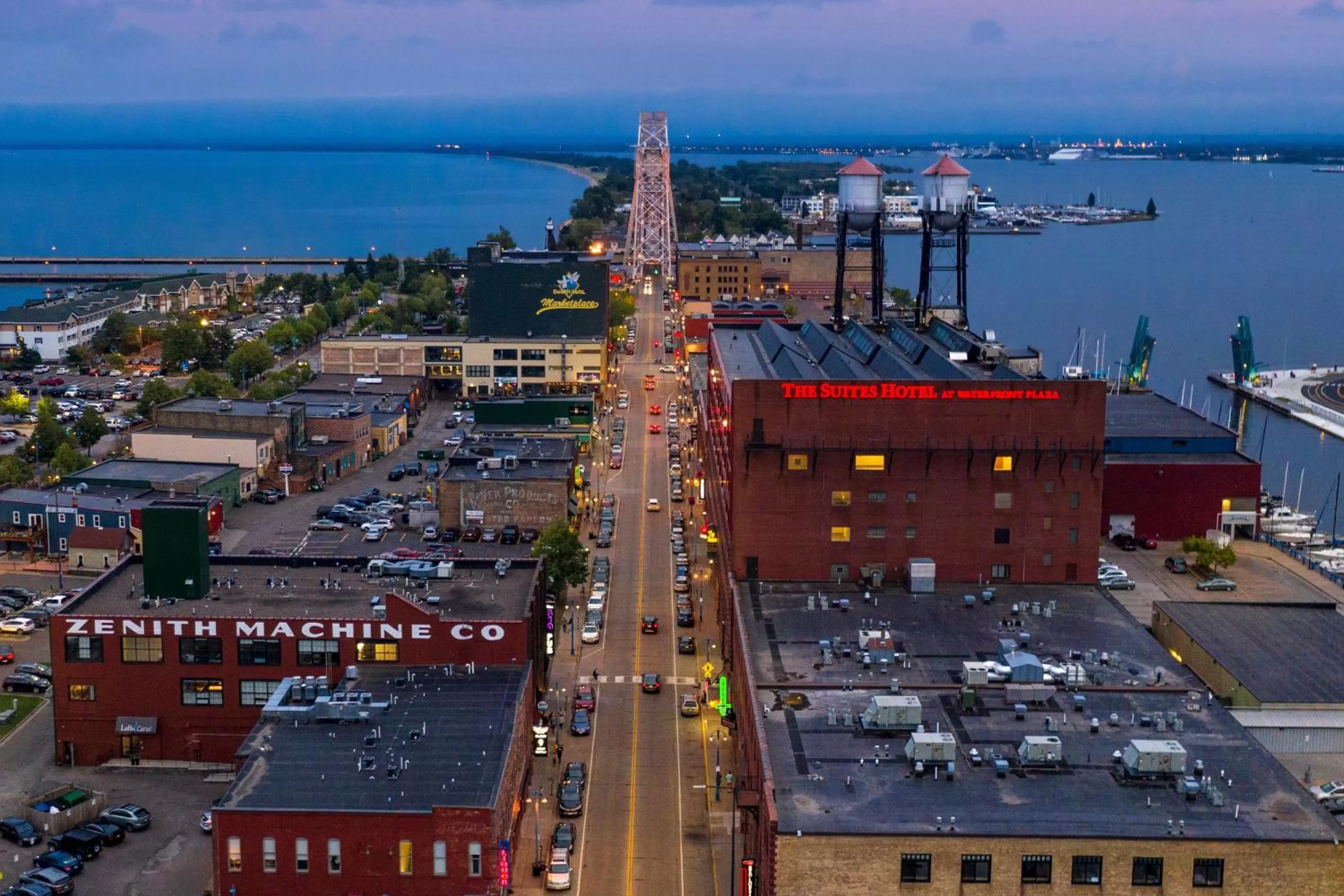 Bird's eye view in The Suites Hotel at Waterfront Plaza