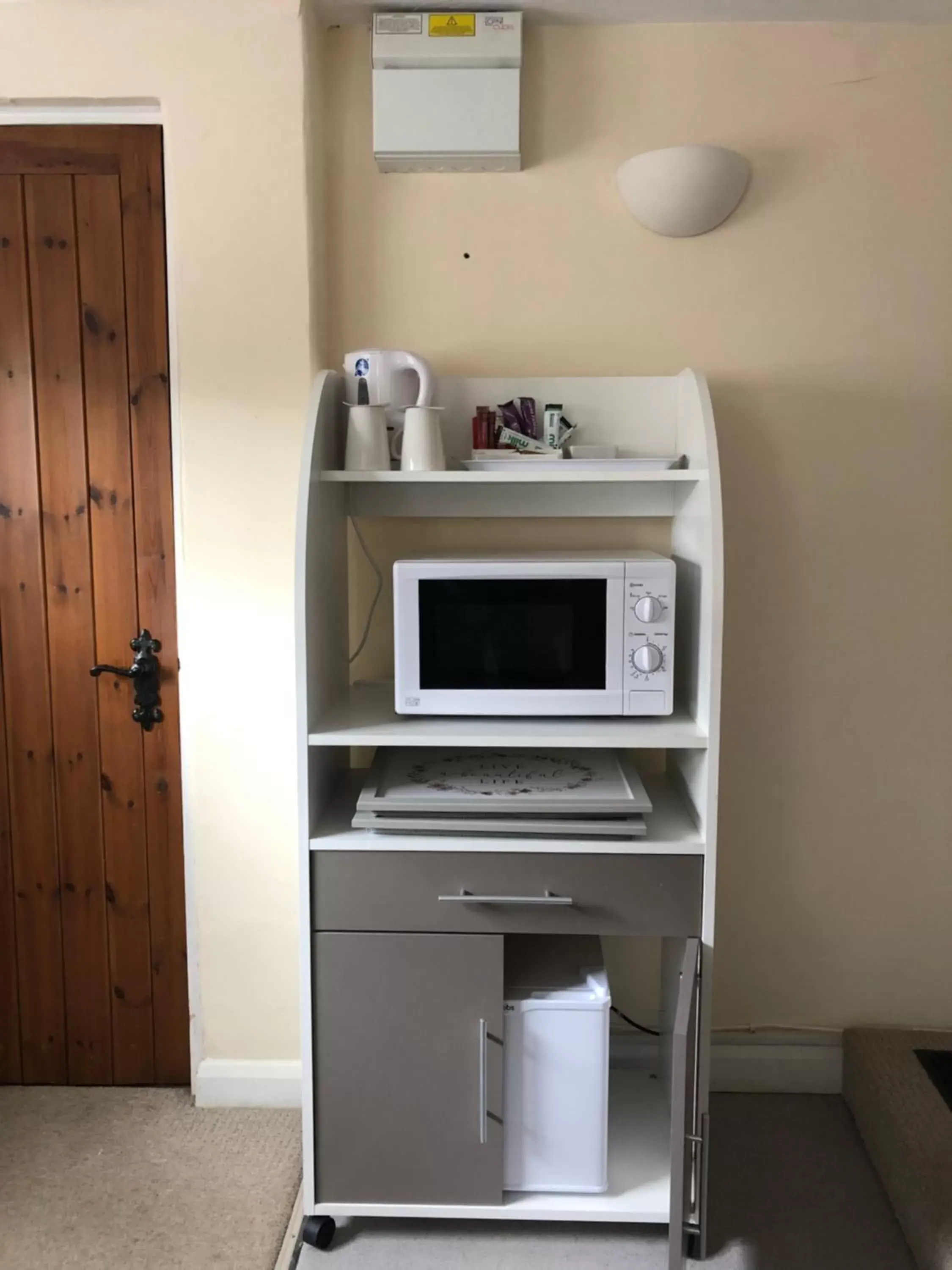 Kitchen/Kitchenette in Findon Rest Ltd