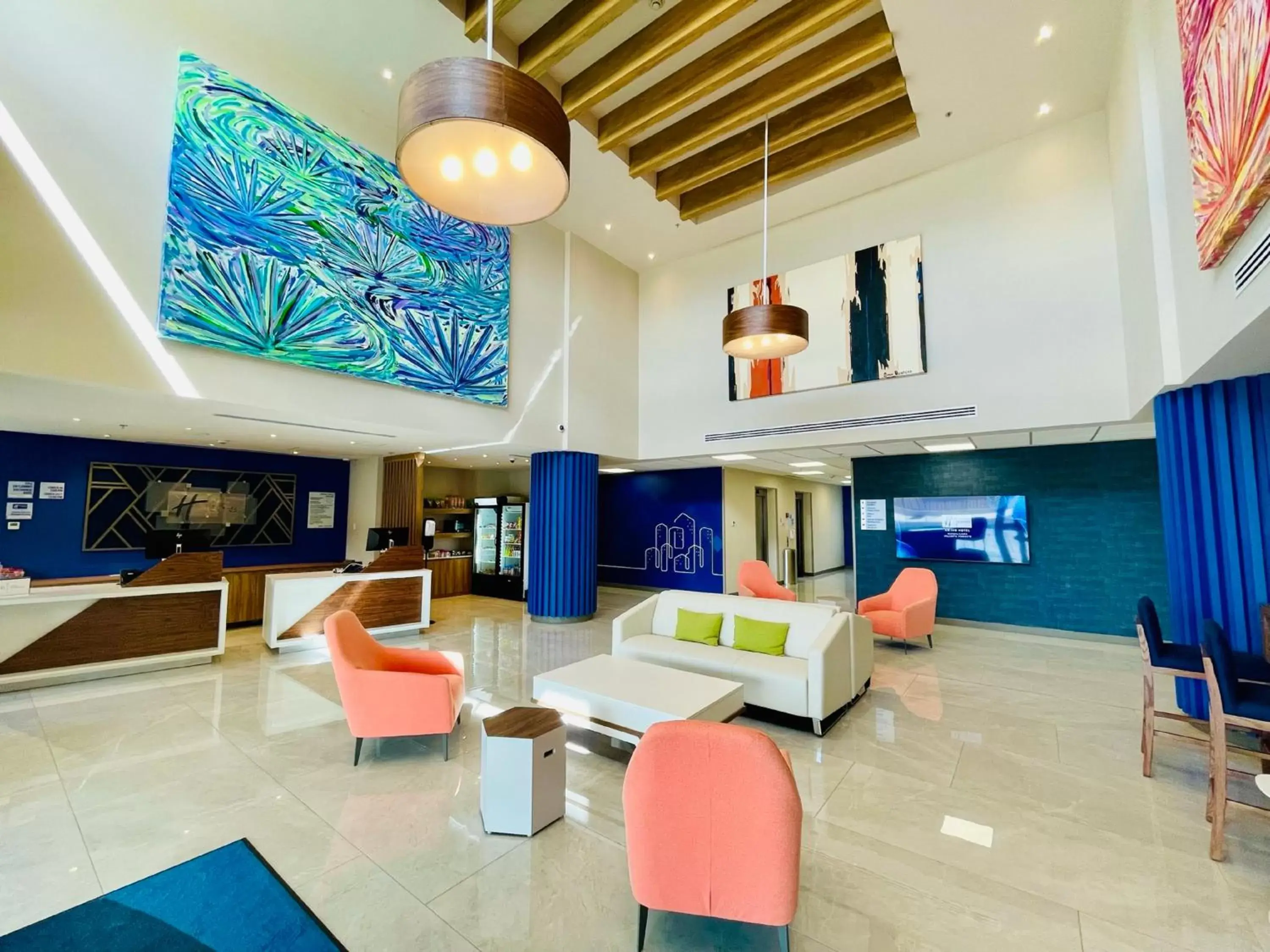 Property building in Holiday Inn Express - Guadalajara Vallarta Poniente by IHG Property building in Holiday Inn Express - Guadalajara Vallarta Poniente by IHG