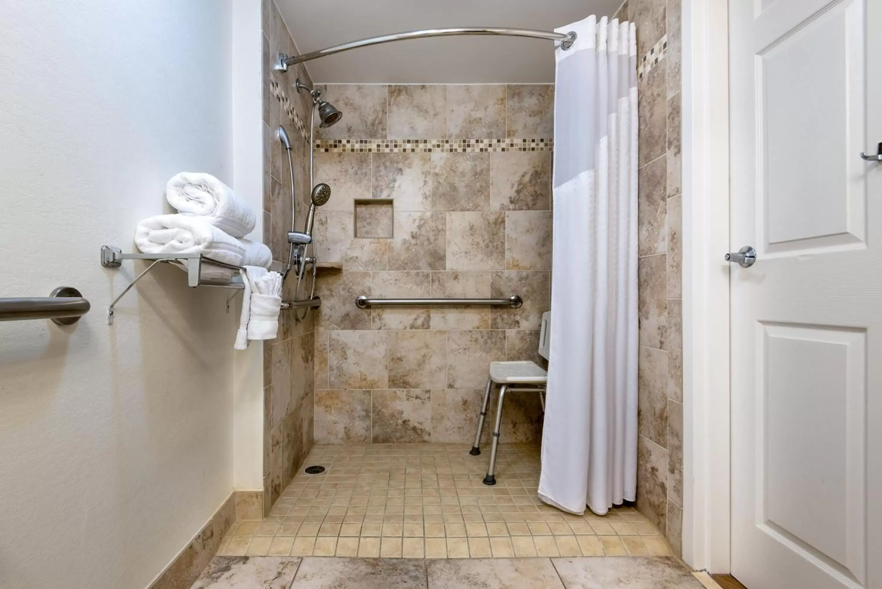 Bathroom in Holiday Inn Fort Lauderdale Airport, an IHG Hotel