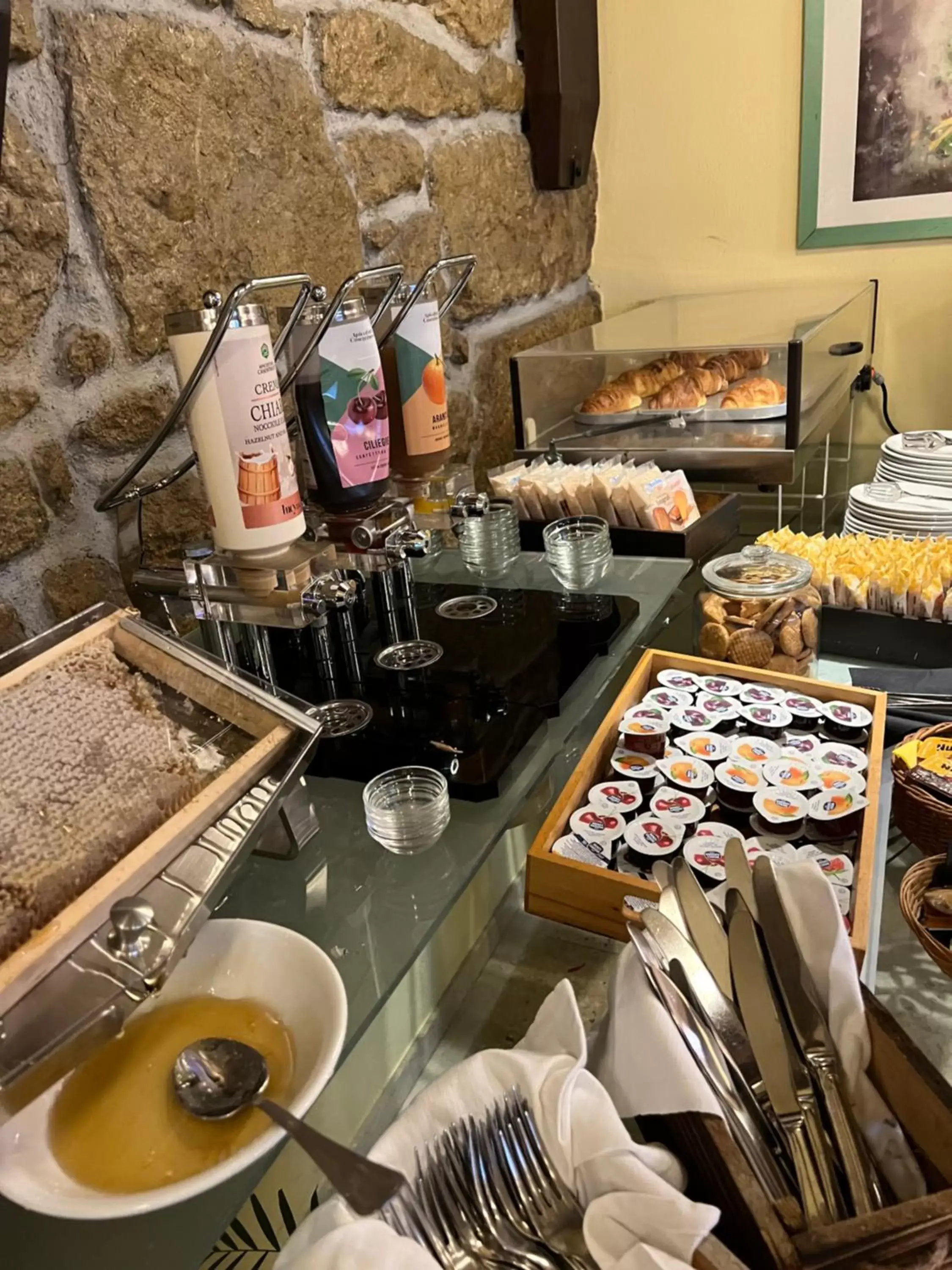 Buffet breakfast in Hotel Joli