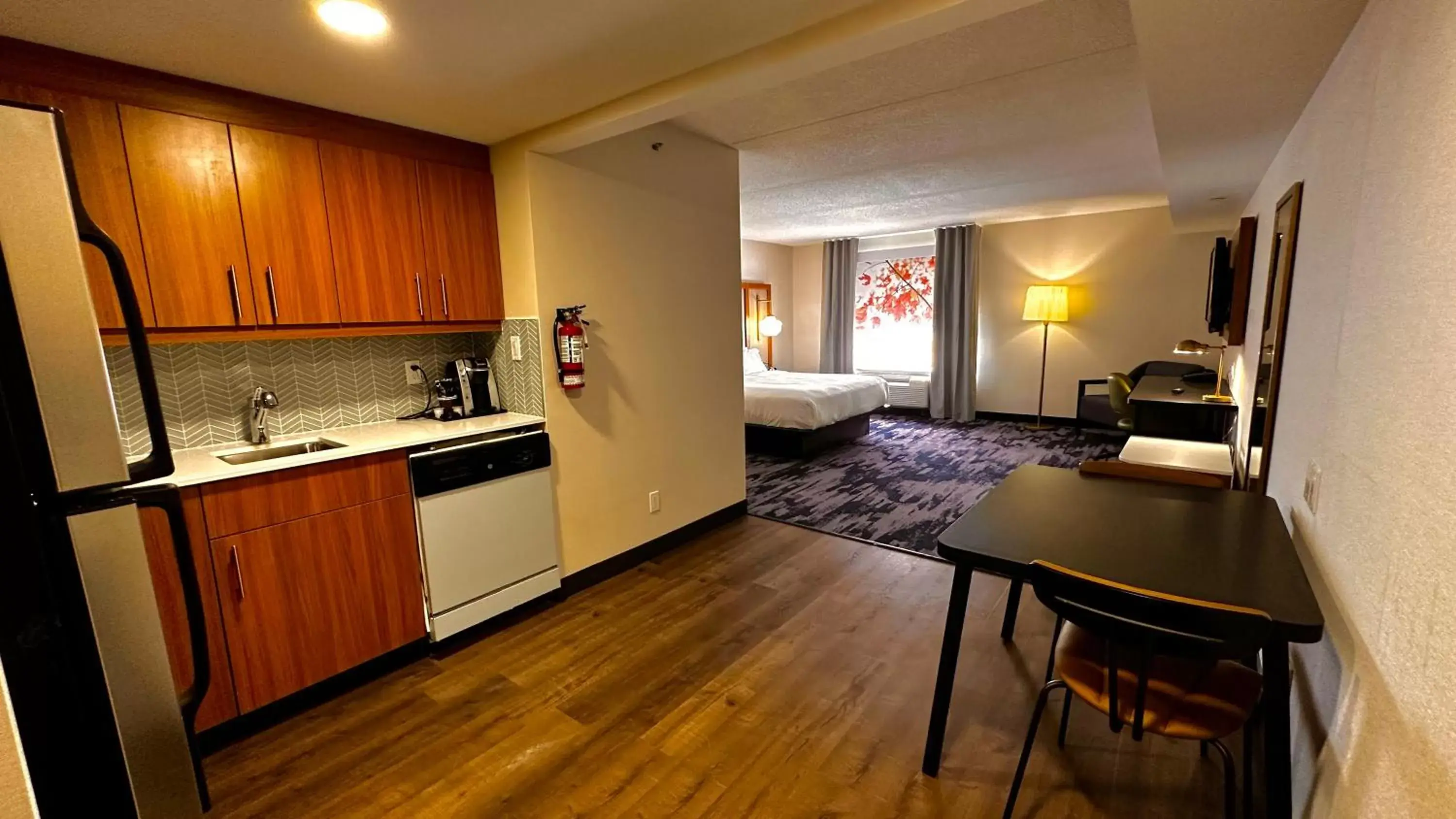 Kitchen or kitchenette, Kitchen/Kitchenette in Newmarket Hotel and Suites