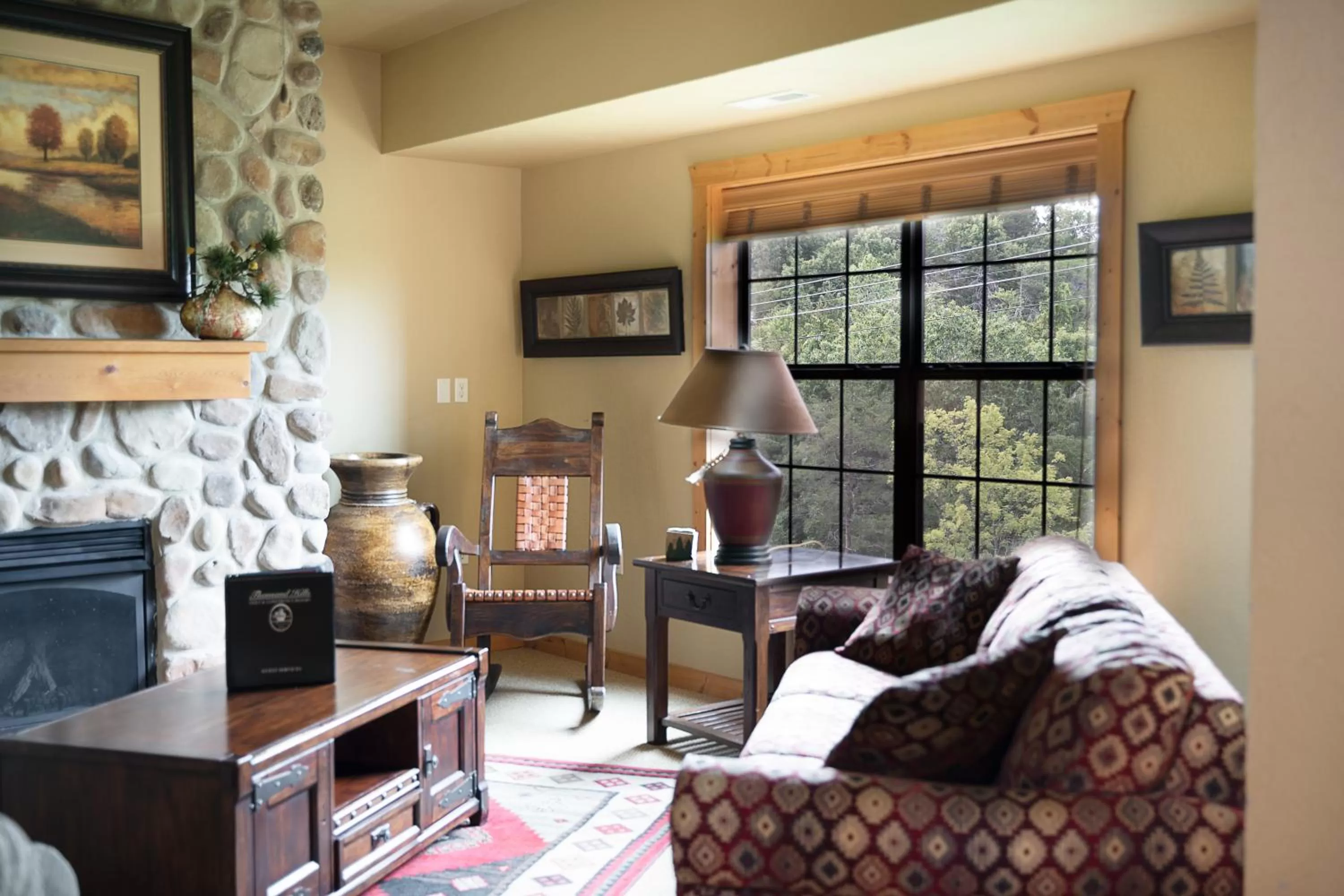 Living room in Cabins at Grand Mountain