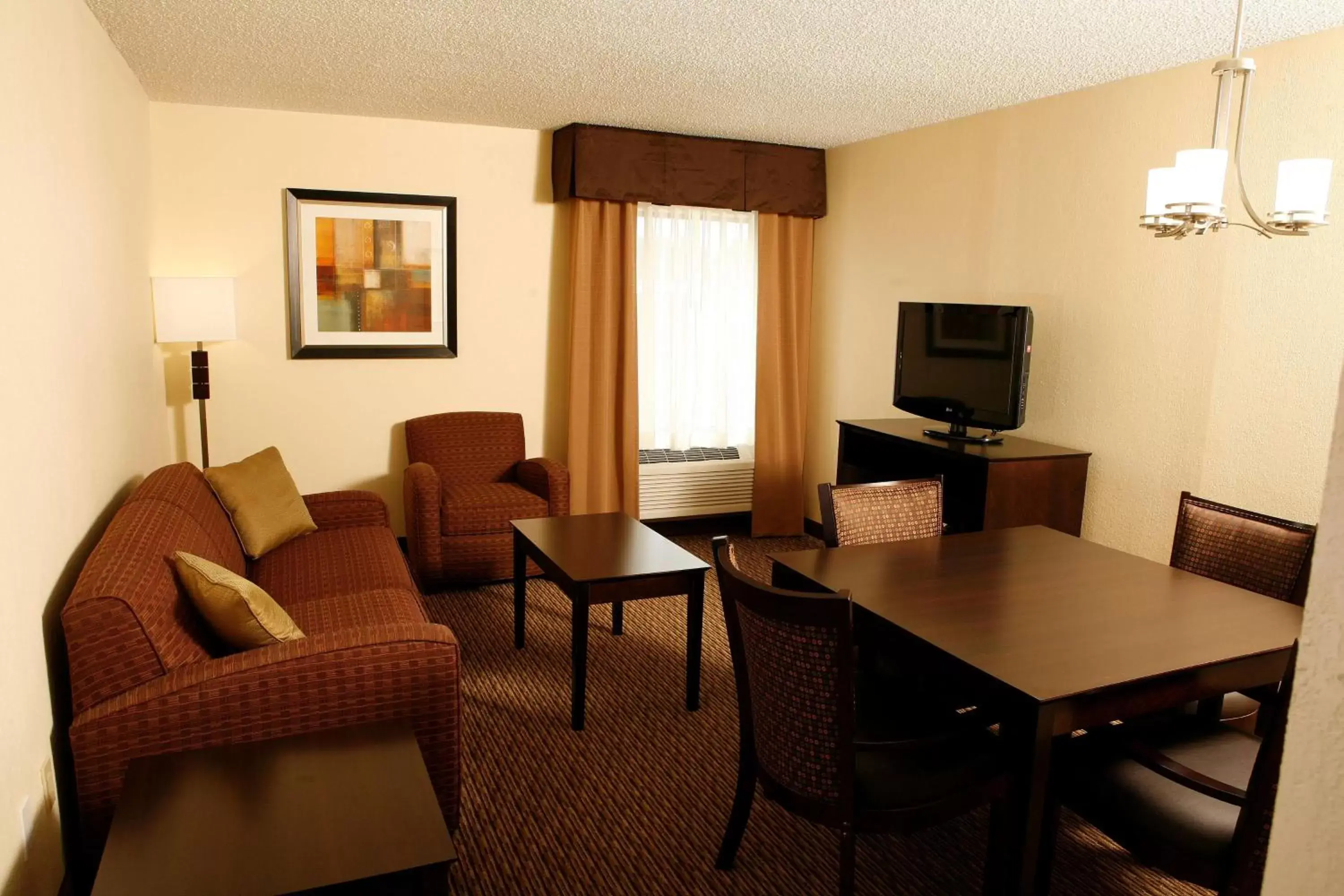 Photo of the whole room, Seating Area in Best Western Plus Goldsboro