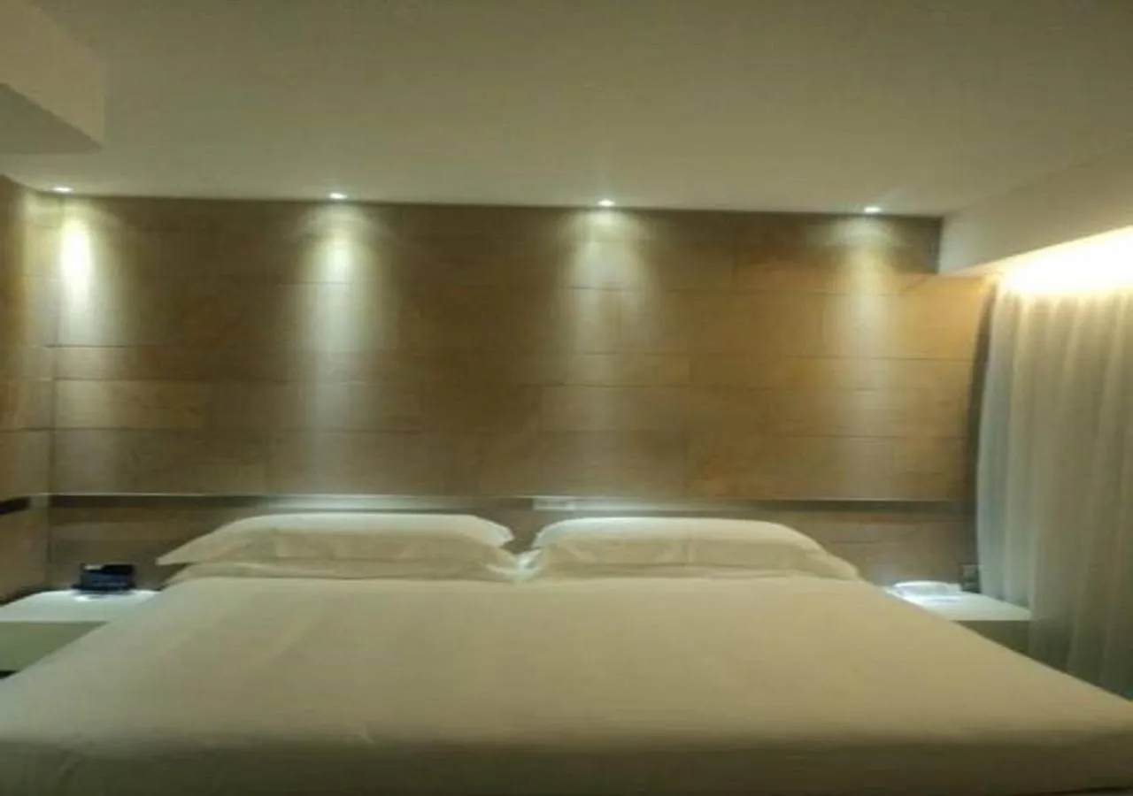 Bed in A Point Arezzo Park Hotel