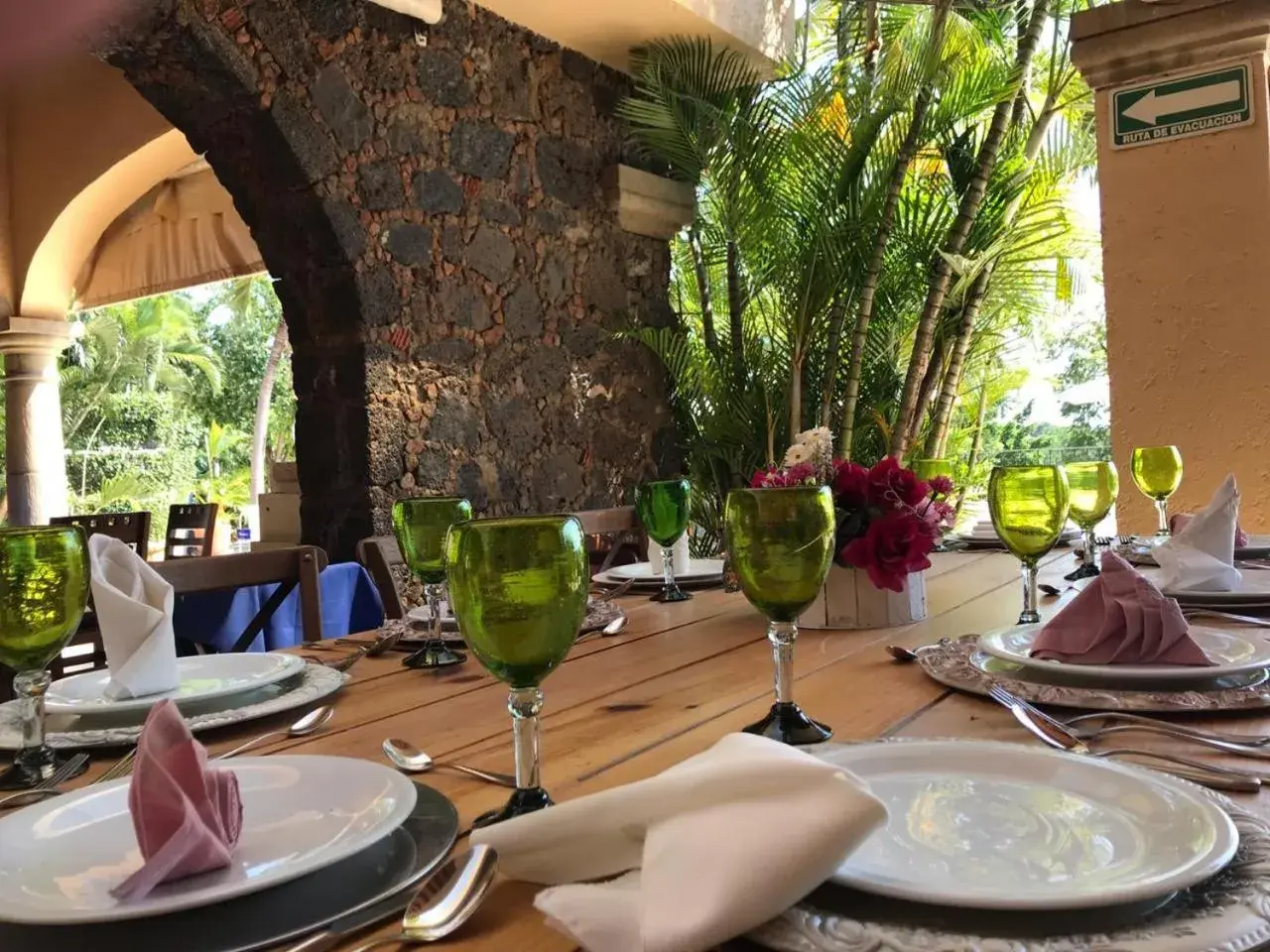 Restaurant/places to eat in Hotel Coral Cuernavaca Restaurant/places to eat in Hotel Coral Cuernavaca