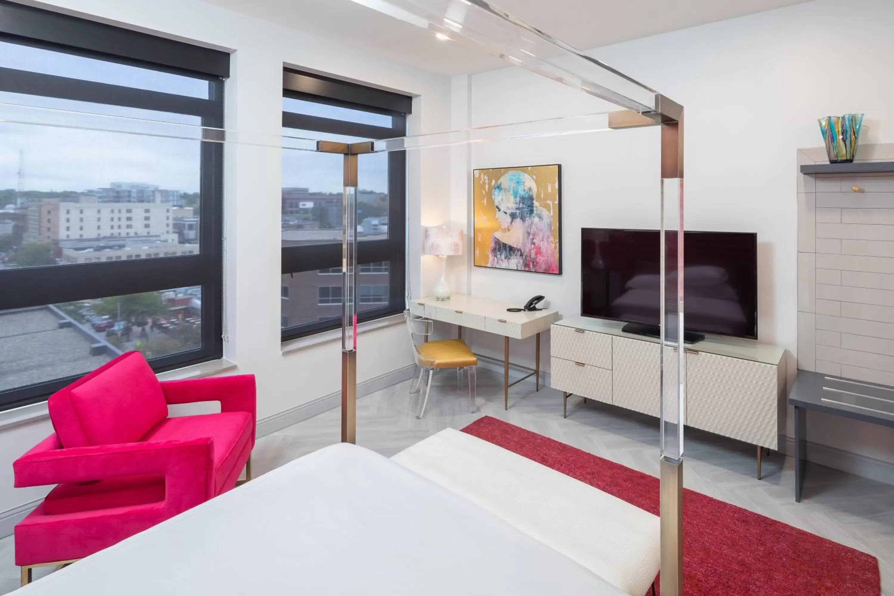 Photo of the whole room, Bed in Hotel On Phillips Photo of the whole room, Bed in Hotel On Phillips