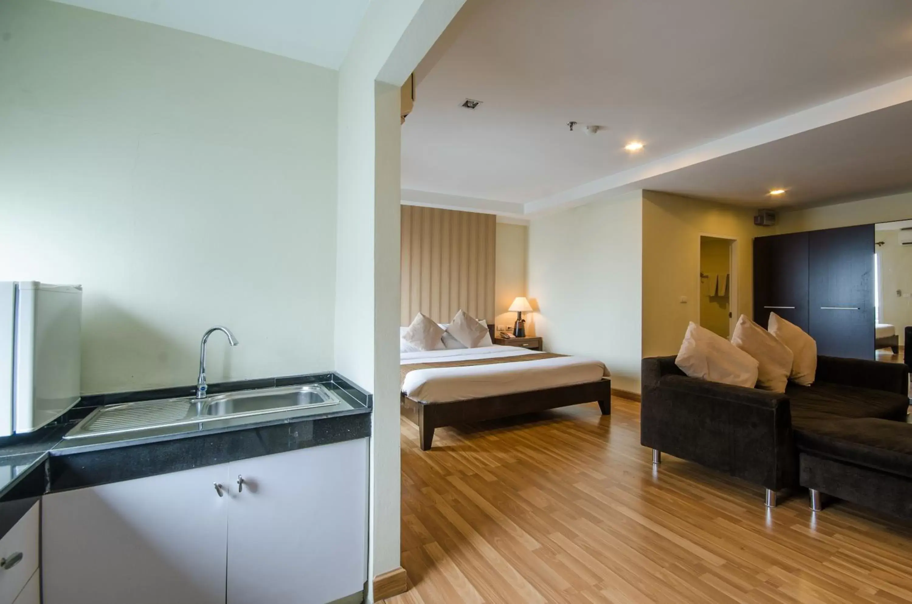 Bed in The Platinum Suite Bangkok