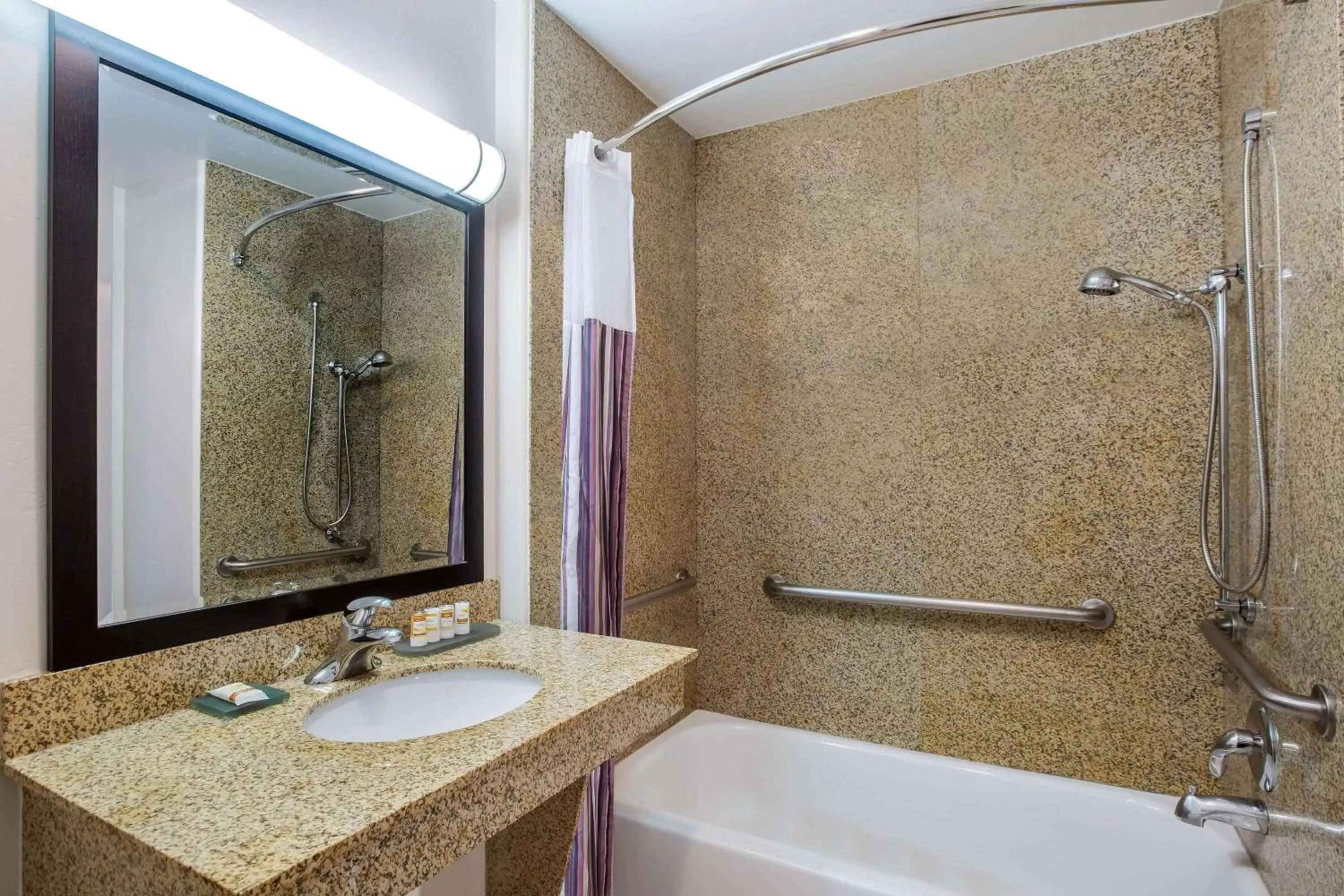 Bathroom in La Quinta by Wyndham Bakersfield North