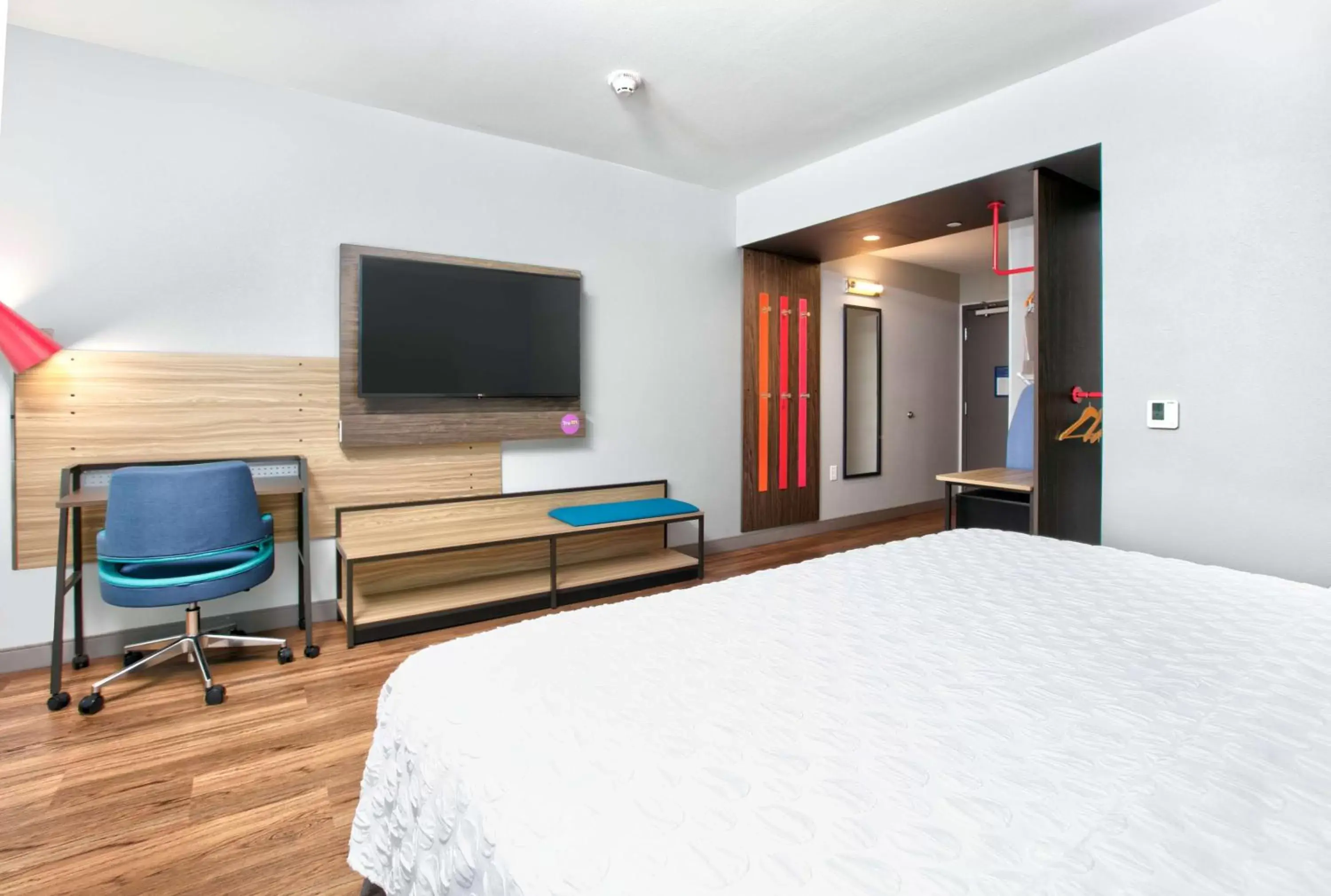 Bedroom, Bed in Tru By Hilton Wichita Falls, Tx