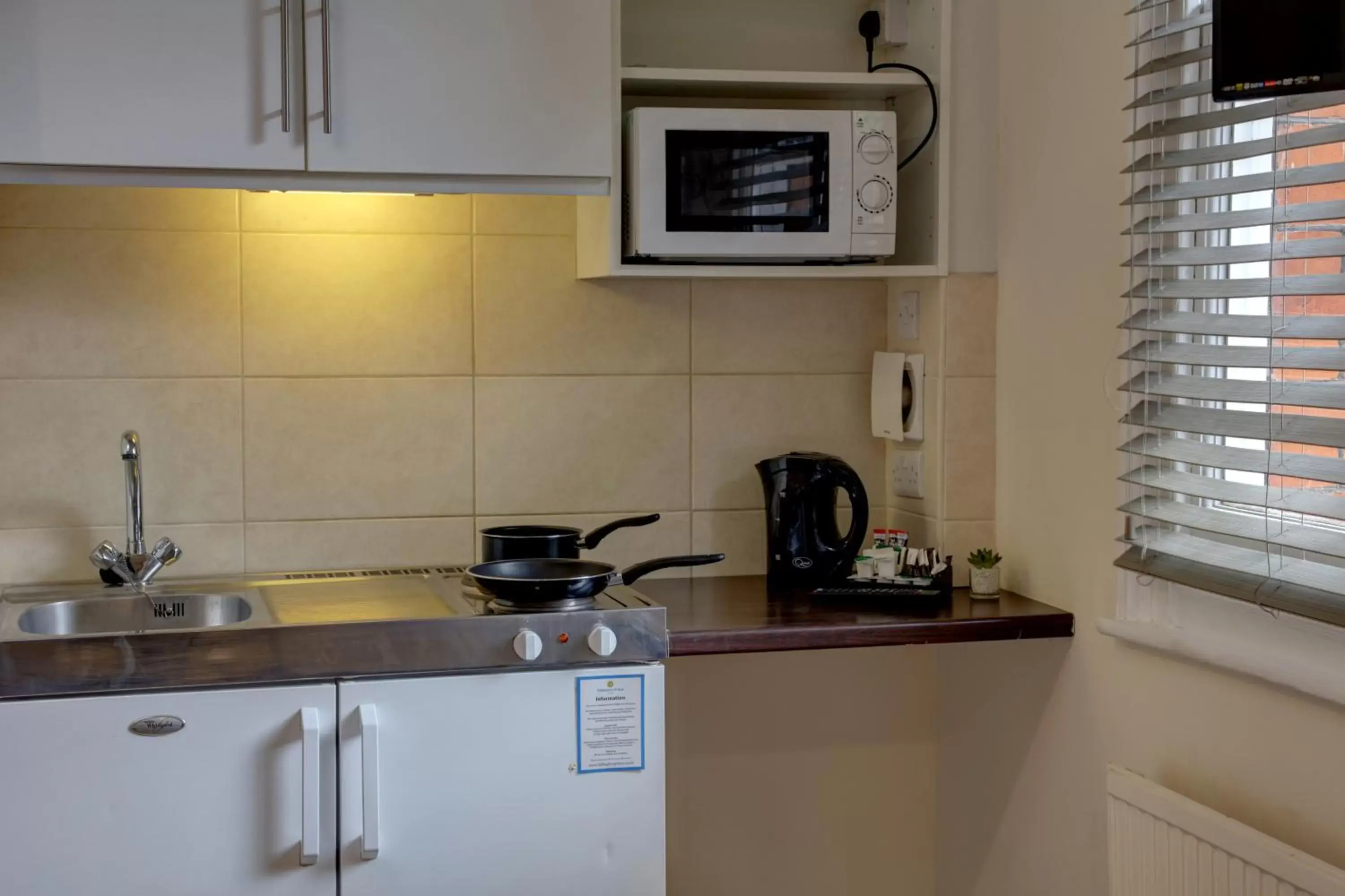 Property building, Kitchen/Kitchenette in Sure Hotel by Best Western Reading