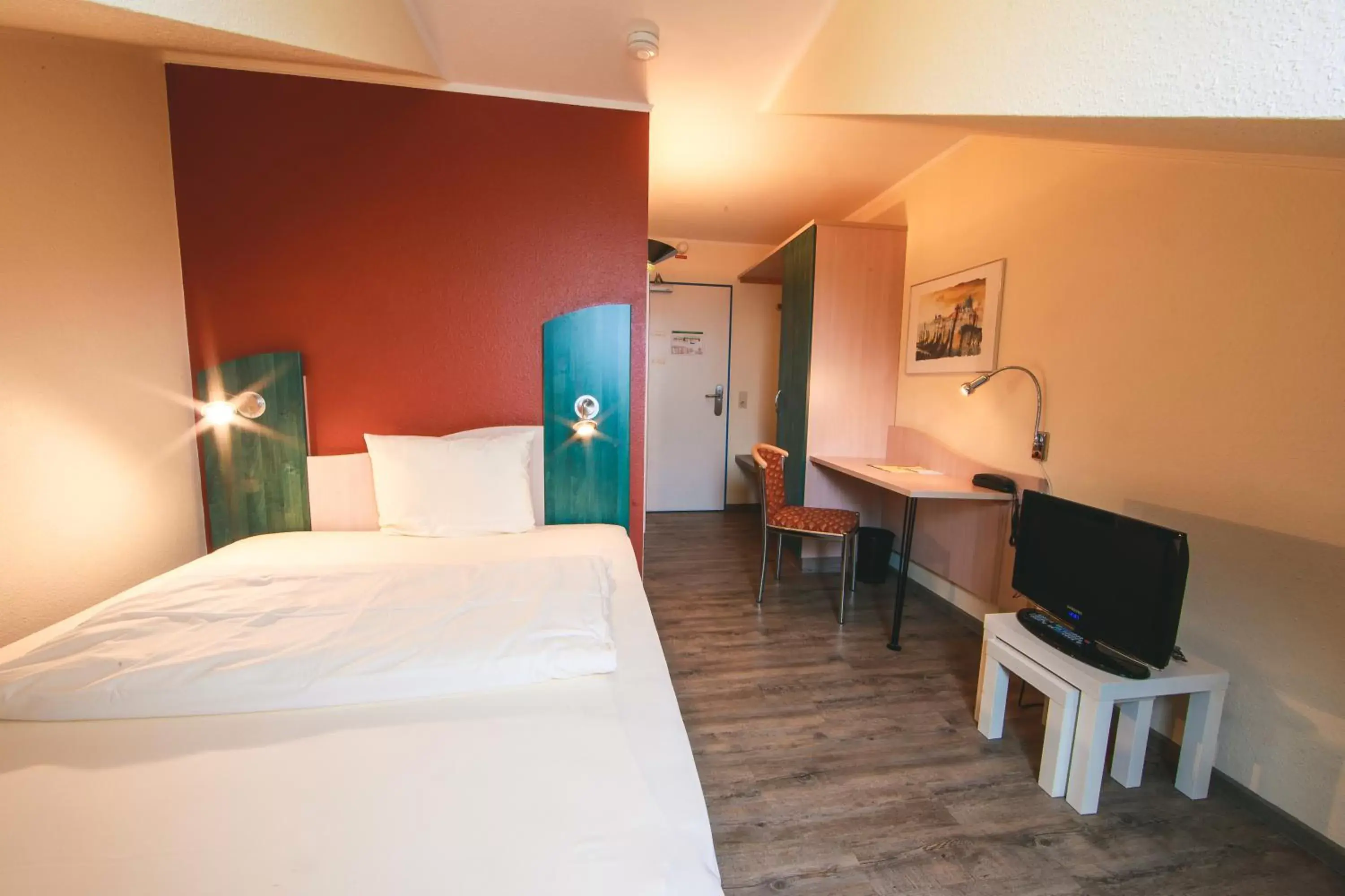 Bedroom, Bed in PLAZA Hotel Bruchsal
