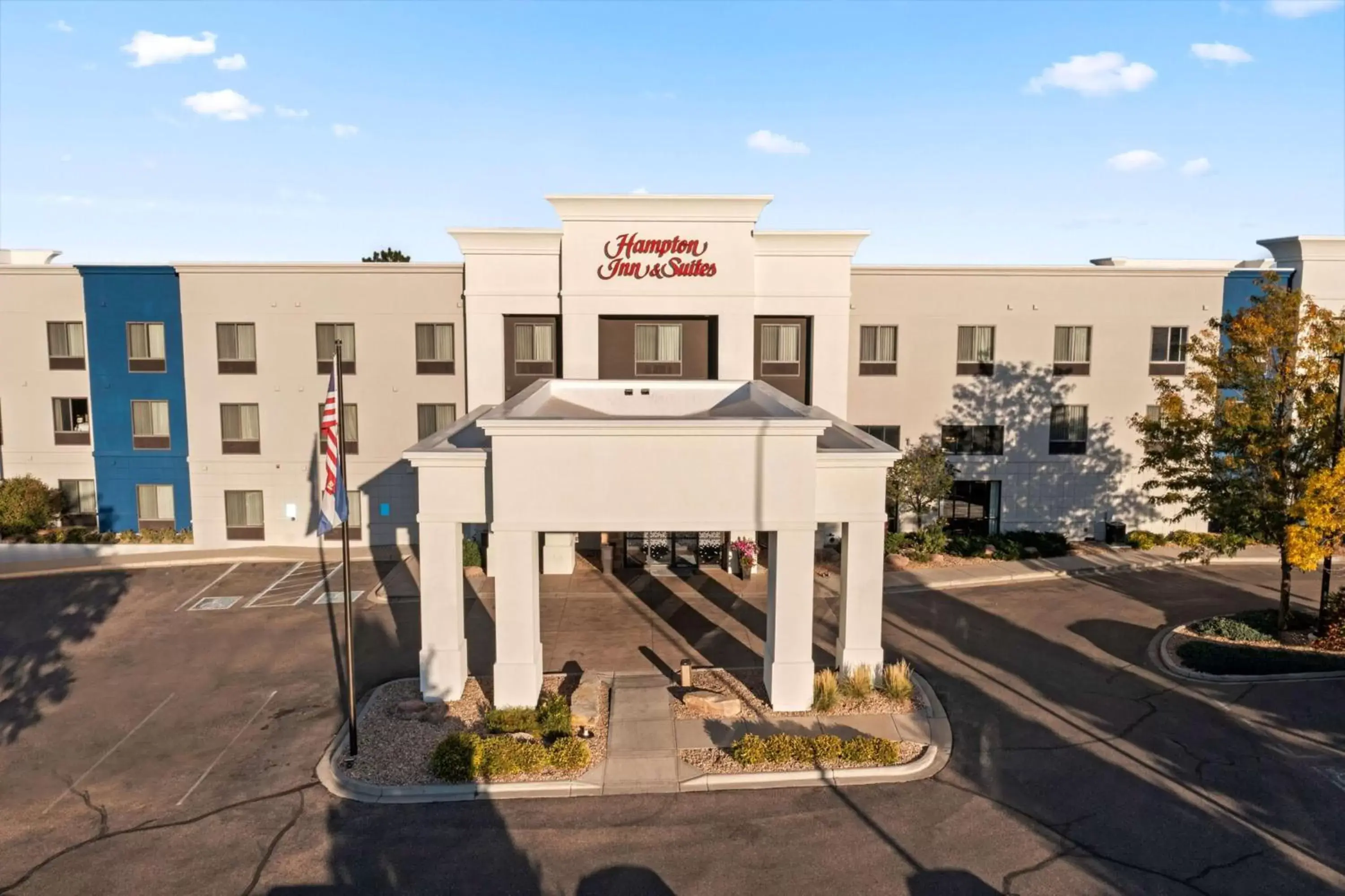 Property Building in Hampton Inn & Suites Greeley