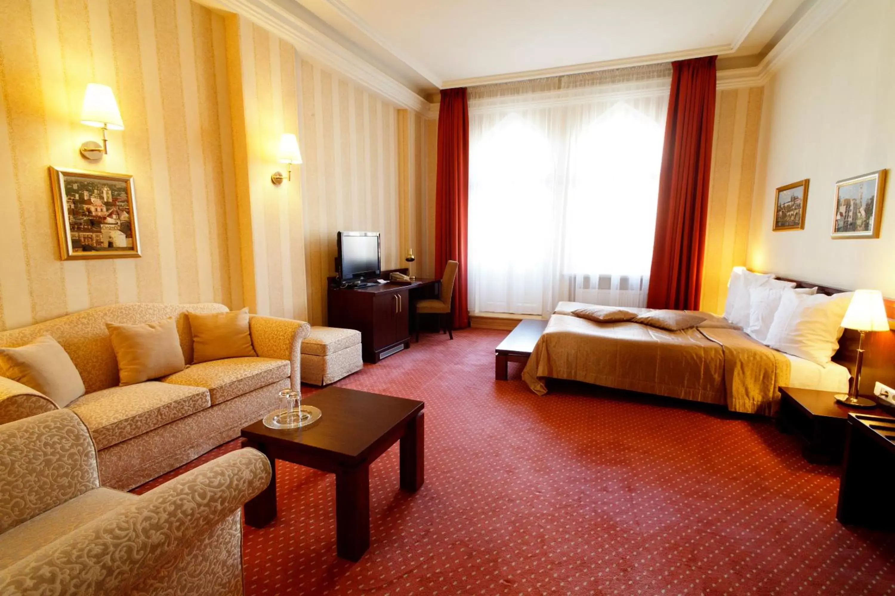 Bed in Monika Centrum Hotels