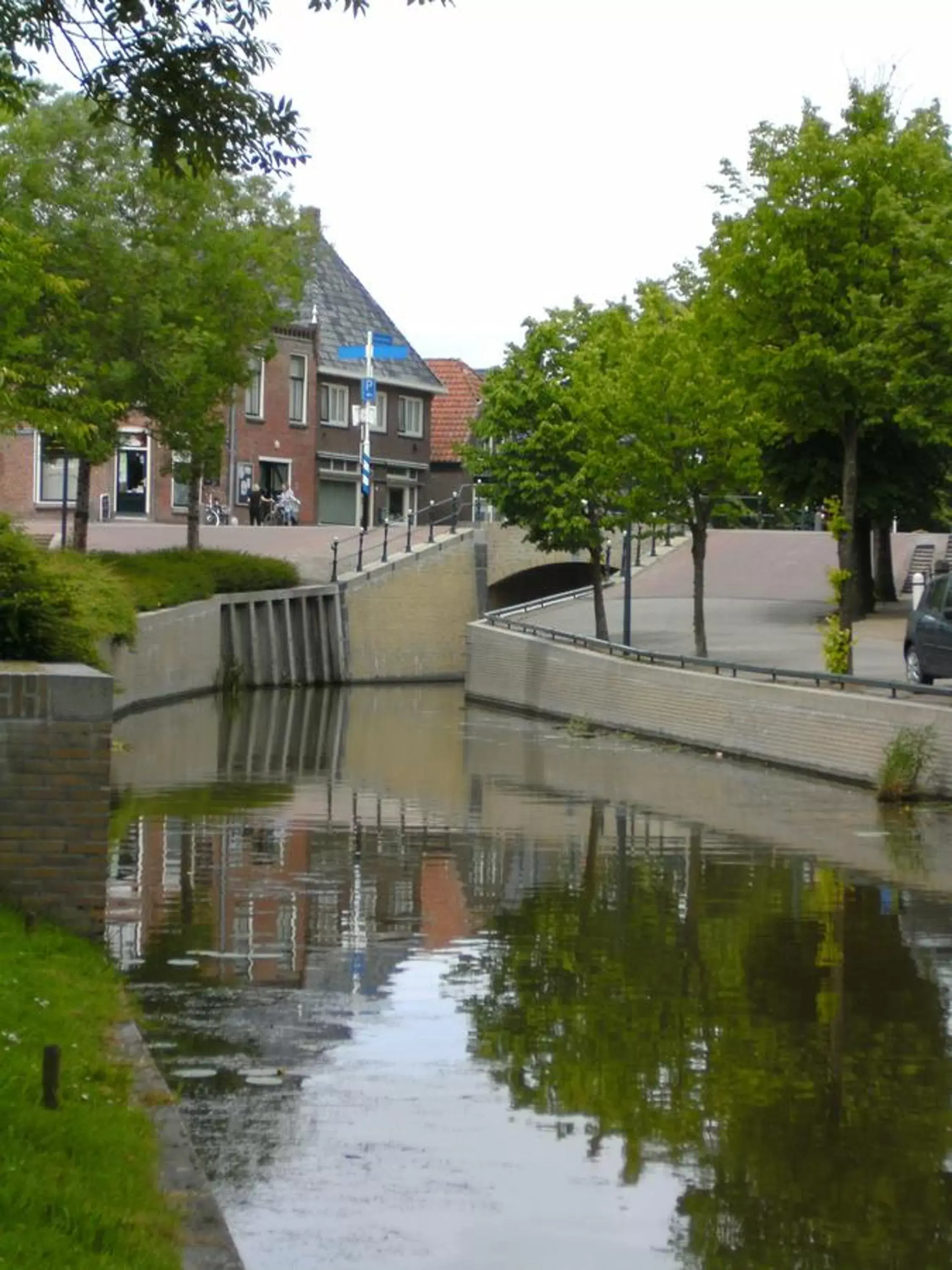 Neighbourhood, Property Building in 't Laaisterplakky